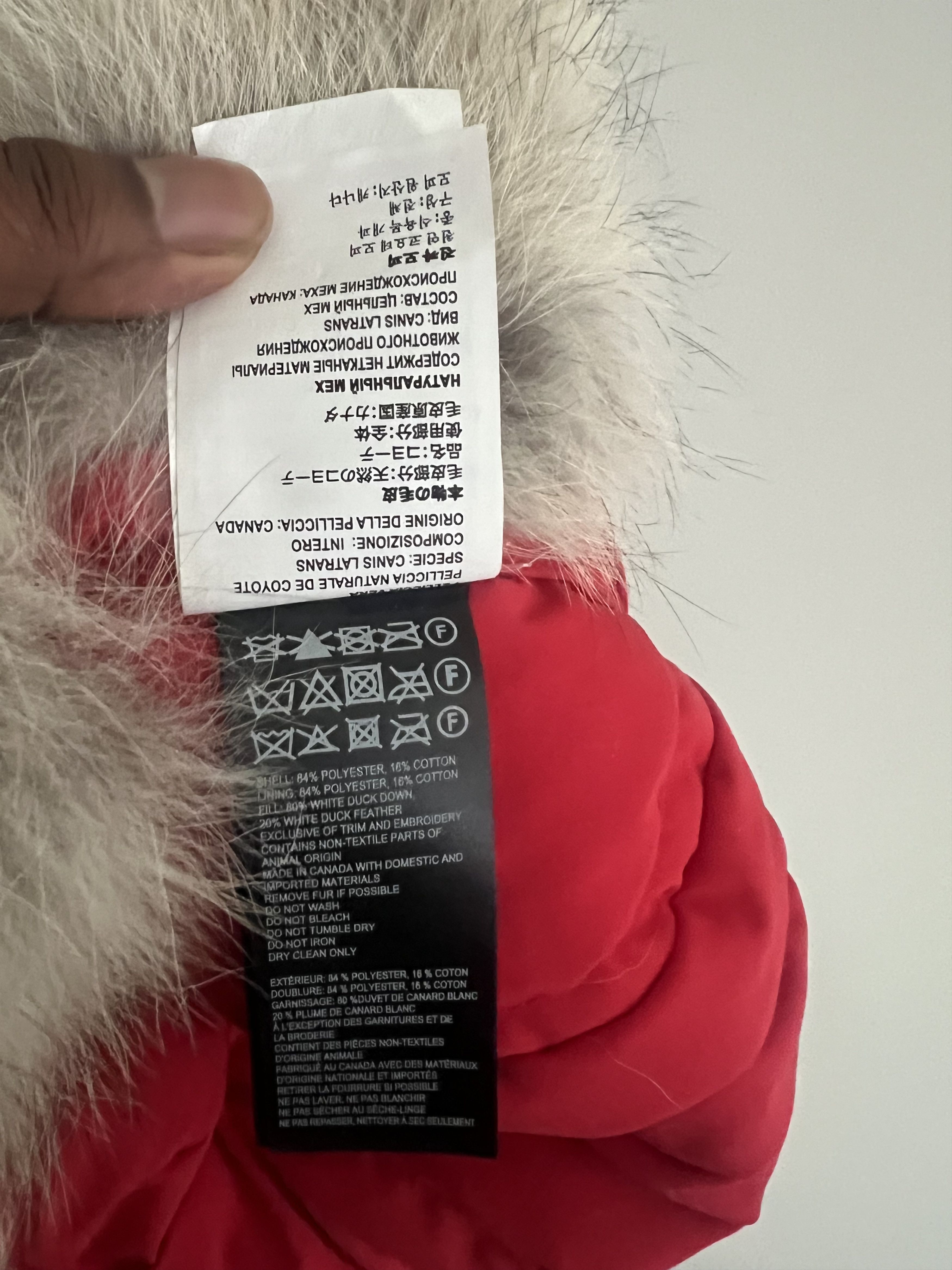 Canada Goose Canada goose fur hat size (L/XL) Size ONE SIZE - 12 Thumbnail