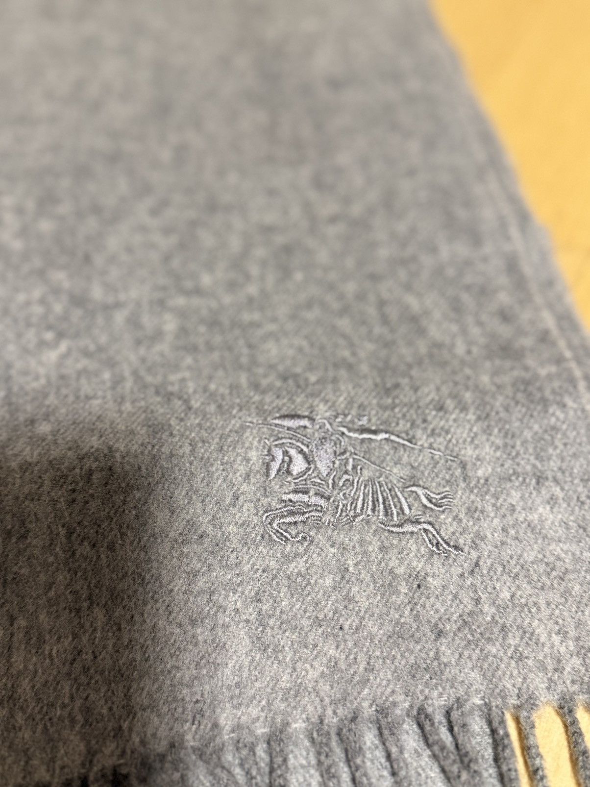 Burberry Burberry Cashmere Scarf Size 38 - 2 Thumbnail