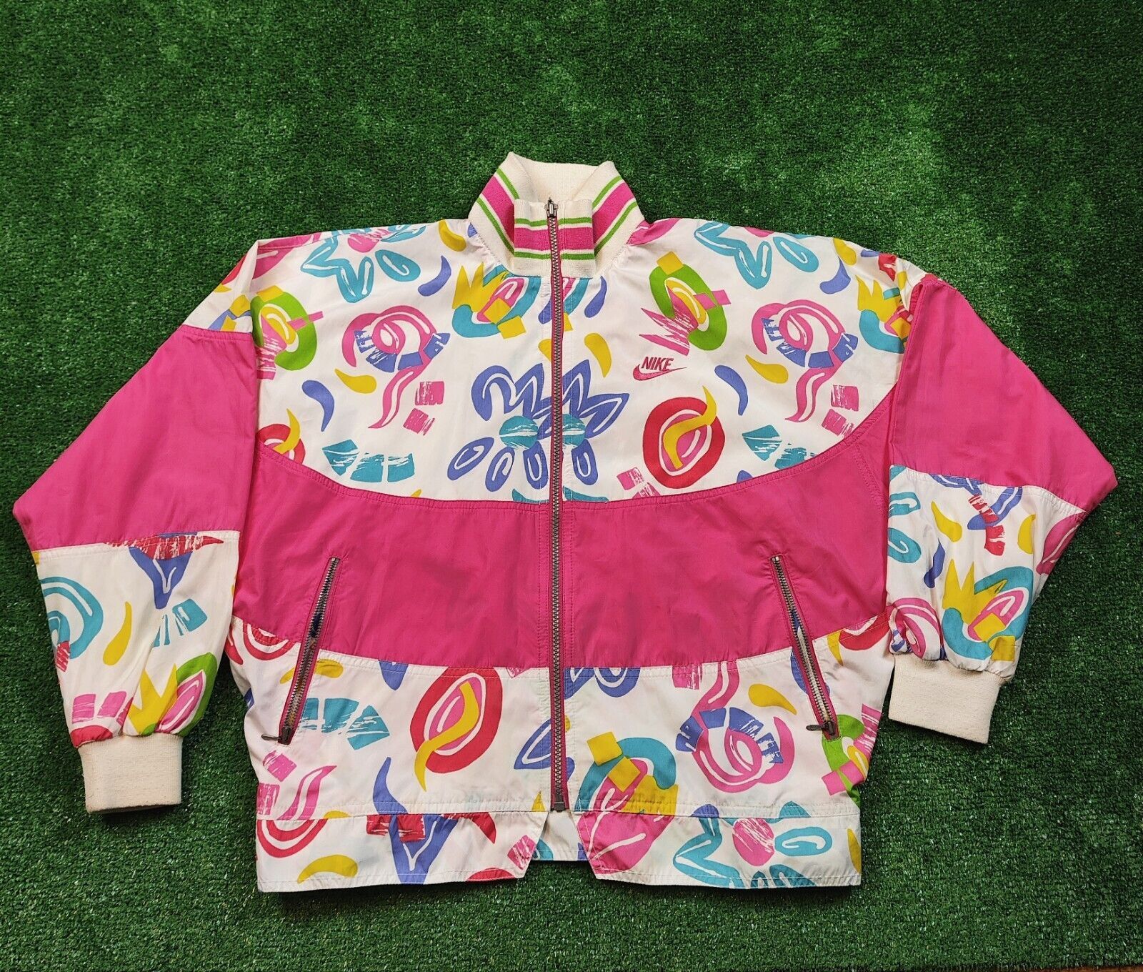 Nike VTG Nike Jacket Womens Small Full Zip Windbreaker Floral Size S / US 4 / IT 40 - 1 Thumbnail