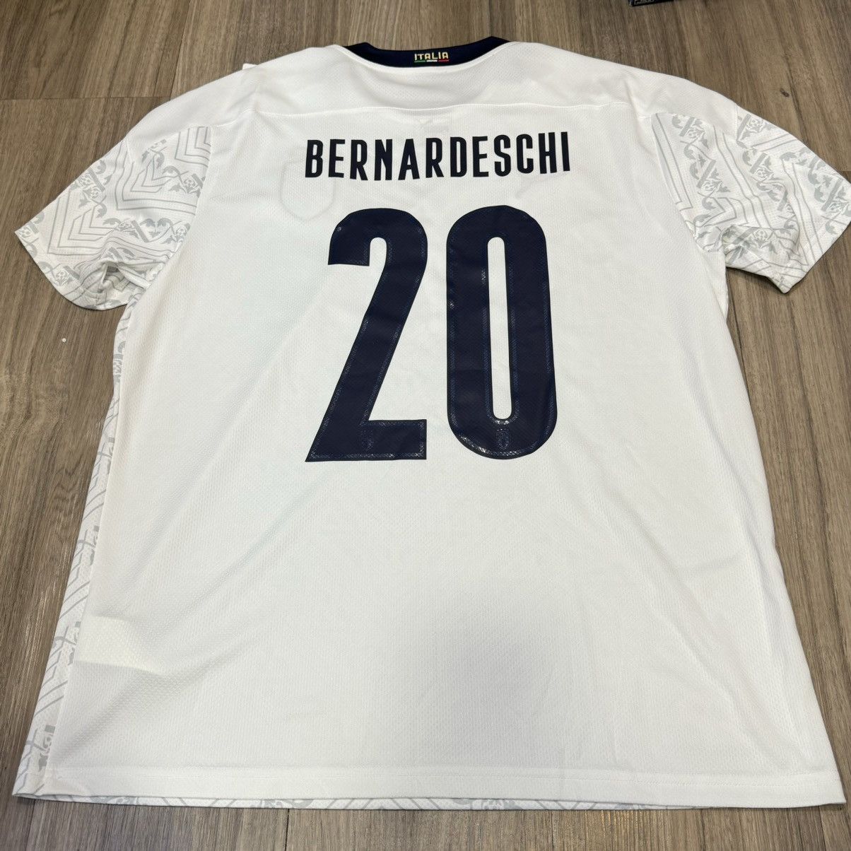 Puma Italy 20/21 away shirt #20 Bernardeschi (Bnwt) Size US XL / EU 56 / 4 - 2 Thumbnail