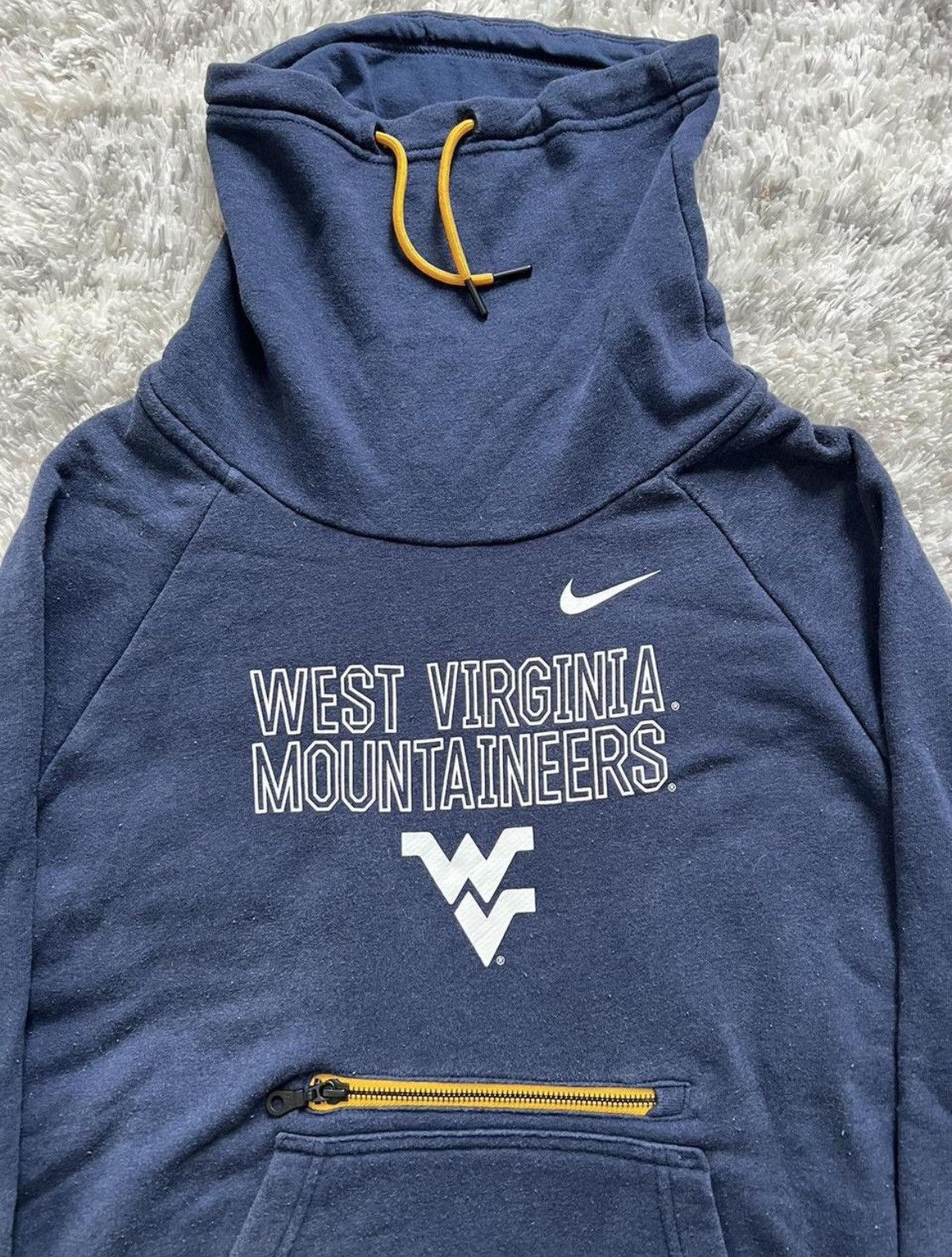 Nike University of West Virginia Mountaineers Nike Hoodie Size US XL / EU 56 / 4 - 2 Thumbnail