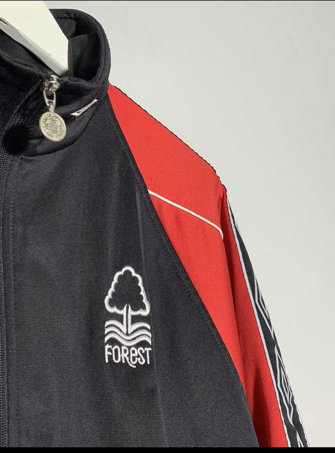 Umbro × Vintage Nottingham Forest Umbro Vintage Y2k Streetwear Style Jacket Size US XL / EU 56 / 4 - 4 Thumbnail