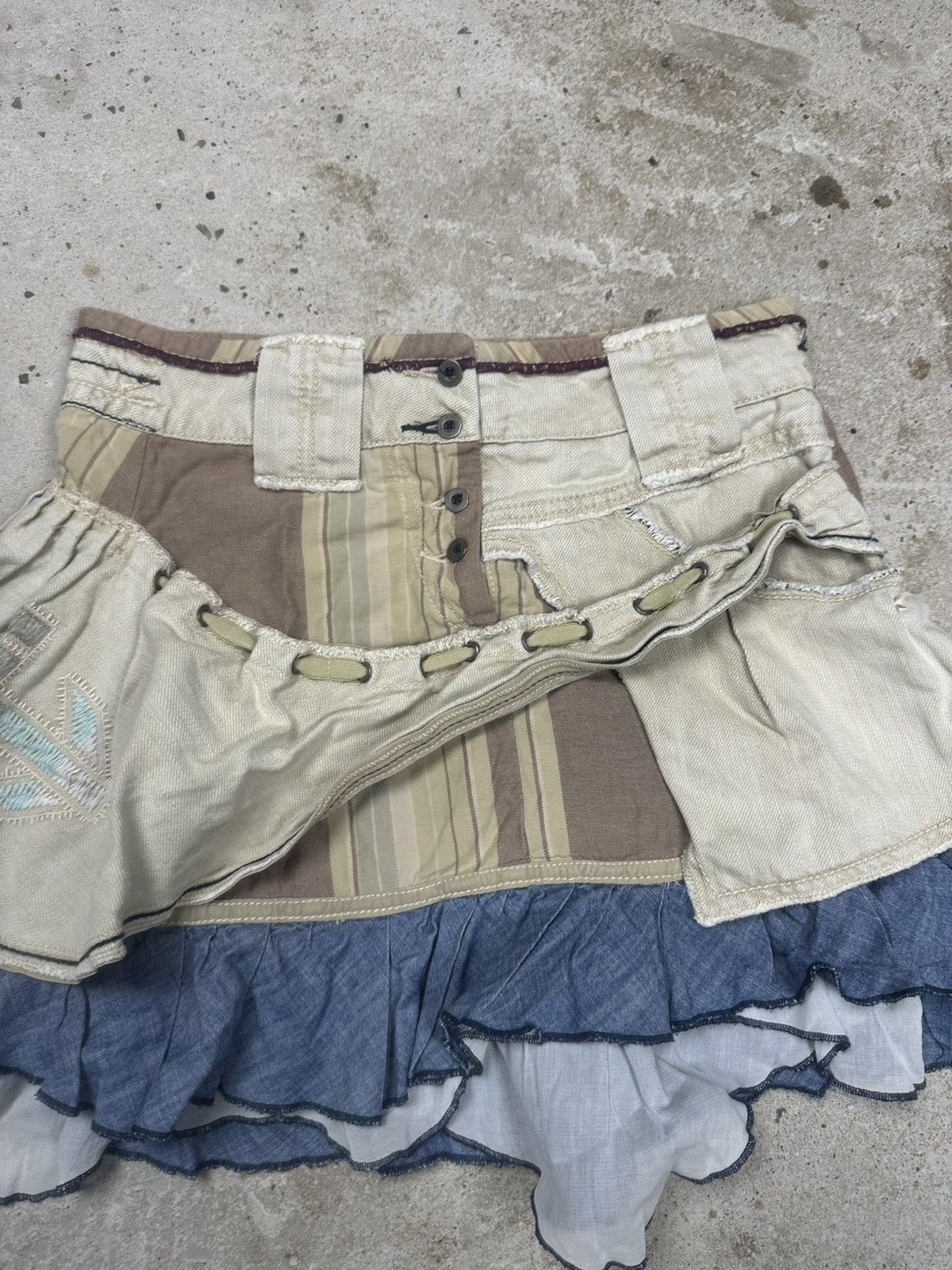 Marithe + Francois Girbaud Marithe Francois Girbaud Mini Patchwork Skirt Iconic Size 27" / US 4 / IT 40 - 5 Thumbnail