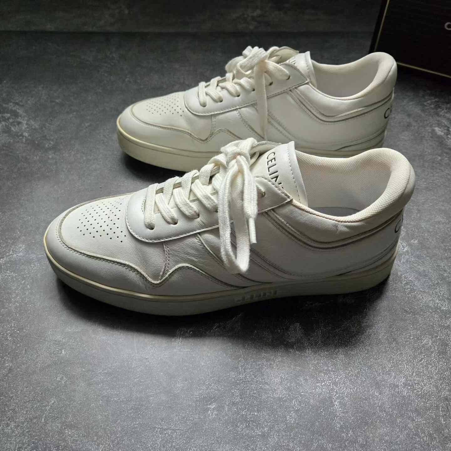 Balenciaga Balenciaga Leather White Lowtop Sneakers 38 Women Size US 7.5 / IT 37.5 - 1 Thumbnail