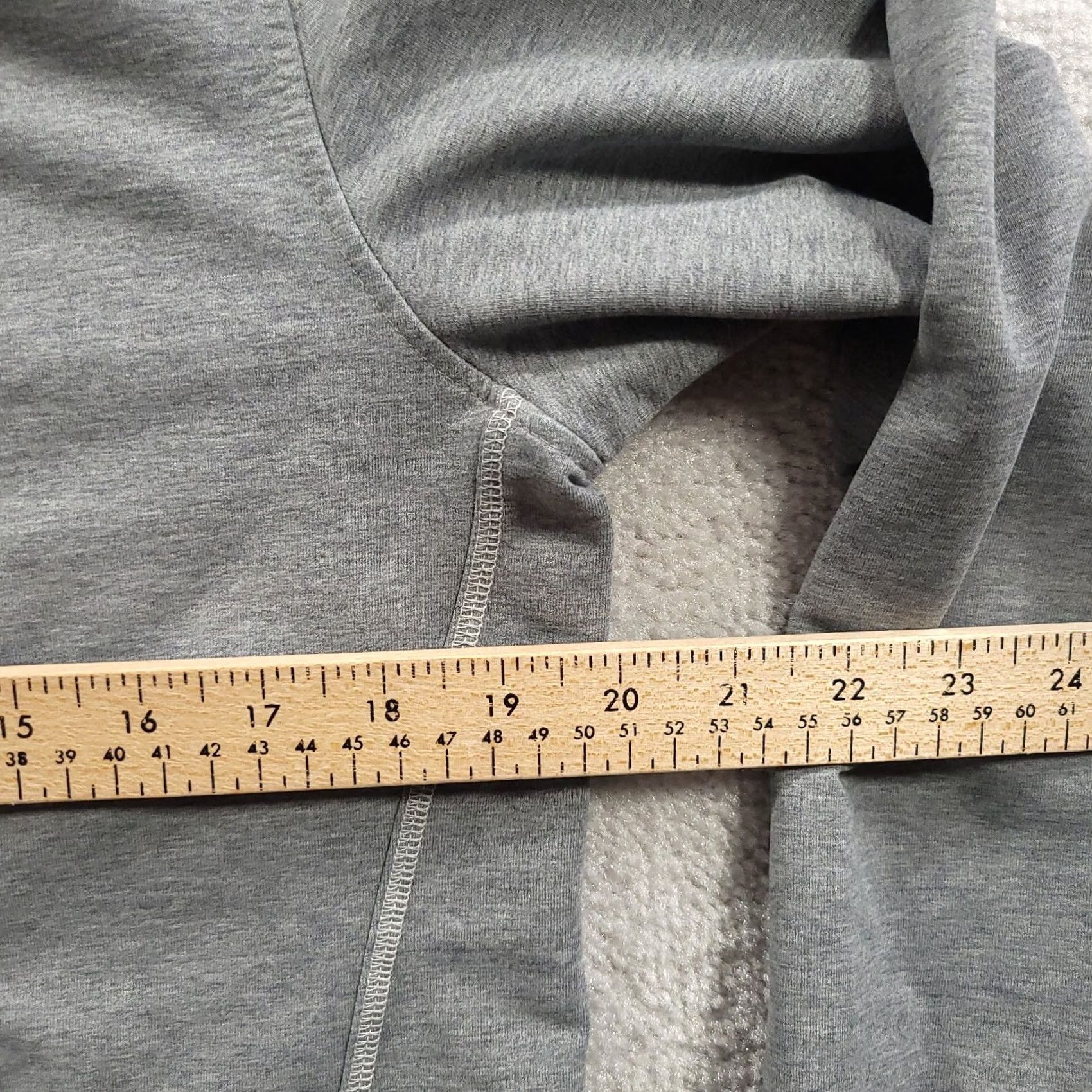 Puma PUMA Mens Hoodie Medium Gray Logo Embroidered Pullover Hooded Pockets Regular Hoodie Mens Gray Logo Embroidered Size US M / EU 48-50 / 2 - 4 Thumbnail