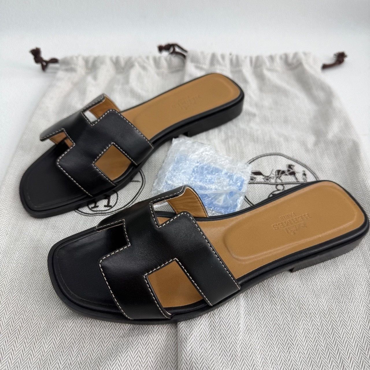 Hermes Hermes Leather Black Sandals us_4 Women Size US 4 / IT 34 - 1 Thumbnail
