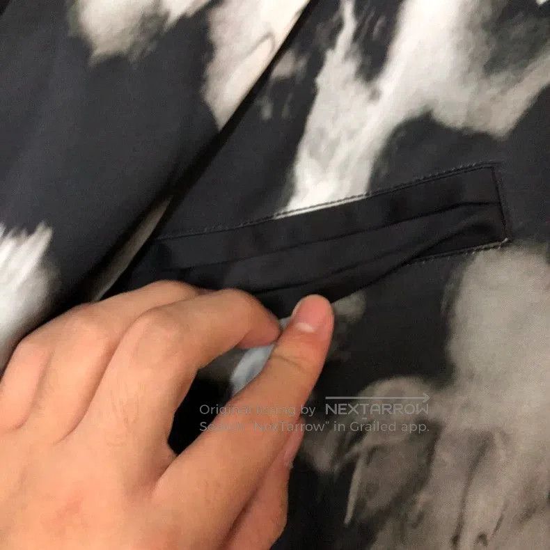 Saint Laurent Paris Saint Laurent Paris 18ss splashed silk jacket. Size US M / EU 48-50 / 2 - 6 Thumbnail