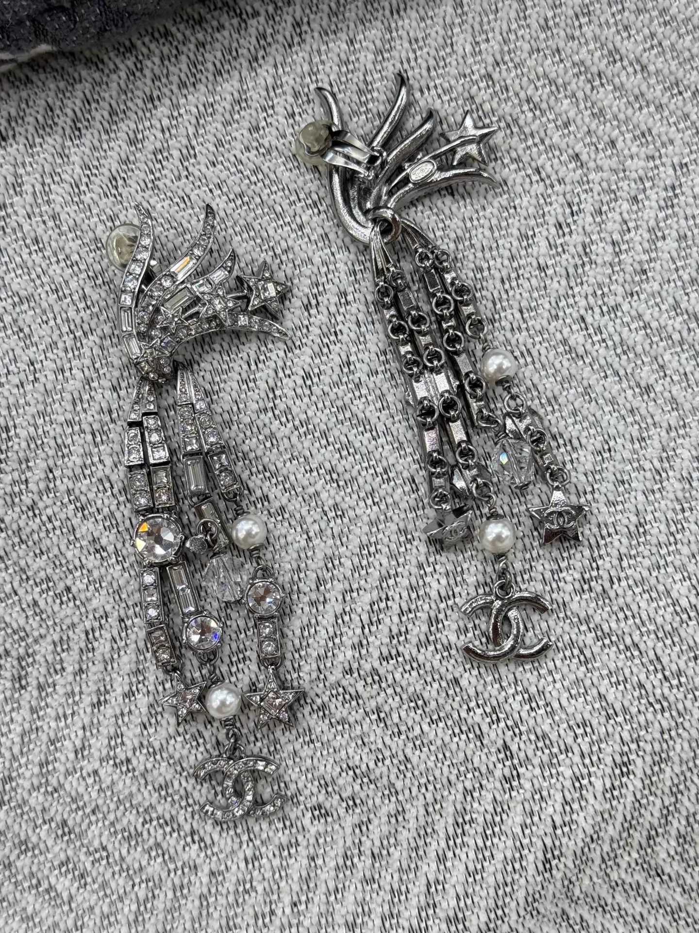 Chanel Chanel Comet Rhinestone Tassel Earclips Well-Crafted Size ONE SIZE - 4 Thumbnail