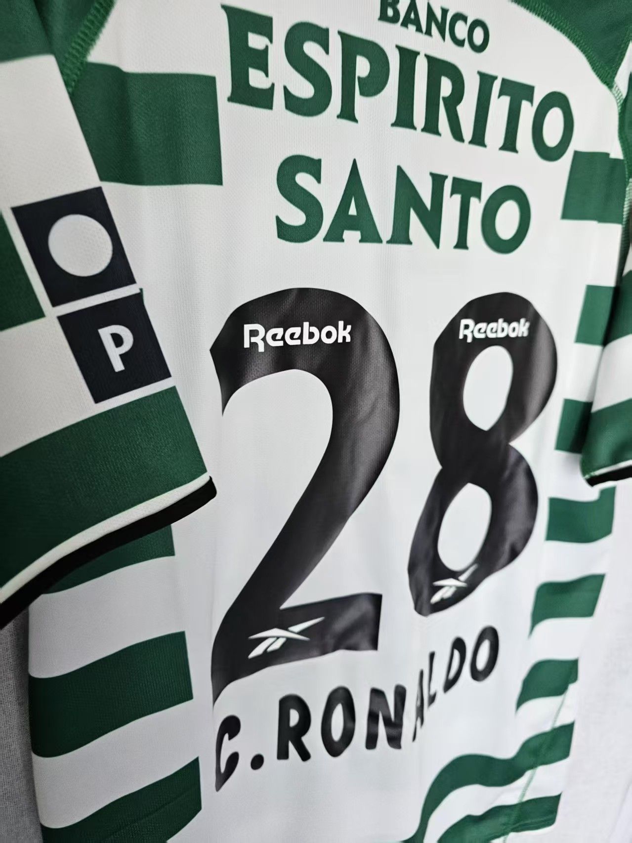 Other C Ronaldo Jersey #28 Sporting CP Size US XL / EU 56 / 4 - 5 Thumbnail