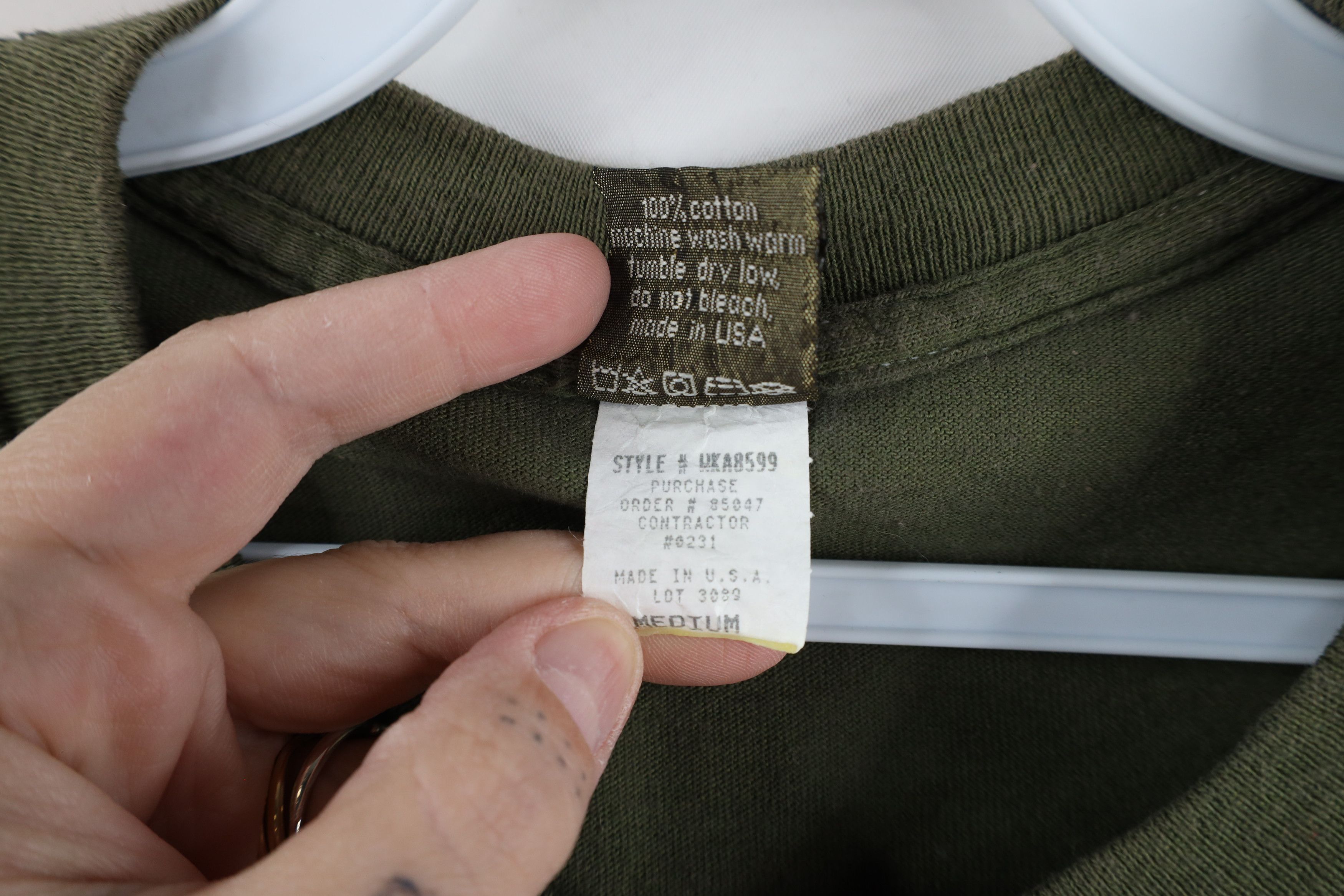 Calvin Klein × Vintage Vintage 90s Calvin Klein Spell Out Pocket T-Shirt Green Size M / US 6-8 / IT 42-44 - 9 Thumbnail