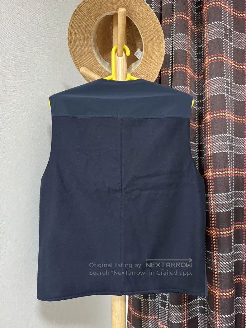 Hermes Hermes Vest, 100% cashmere. Size US M / EU 48-50 / 2 - 2 Thumbnail