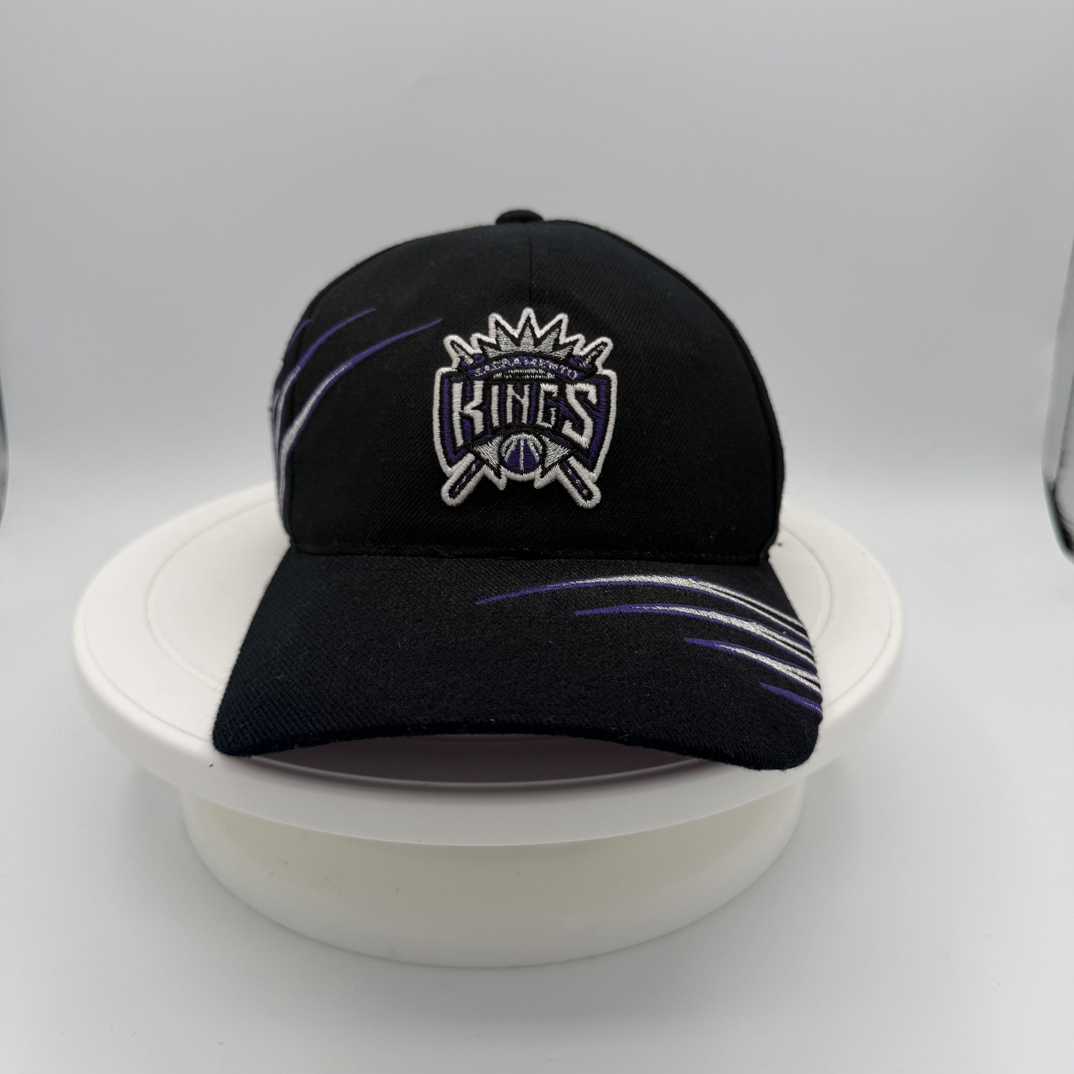 The Unbranded Brand Annco Vintage Sacramento Kings Snapback Cap 90s Size ONE SIZE - 1 Thumbnail