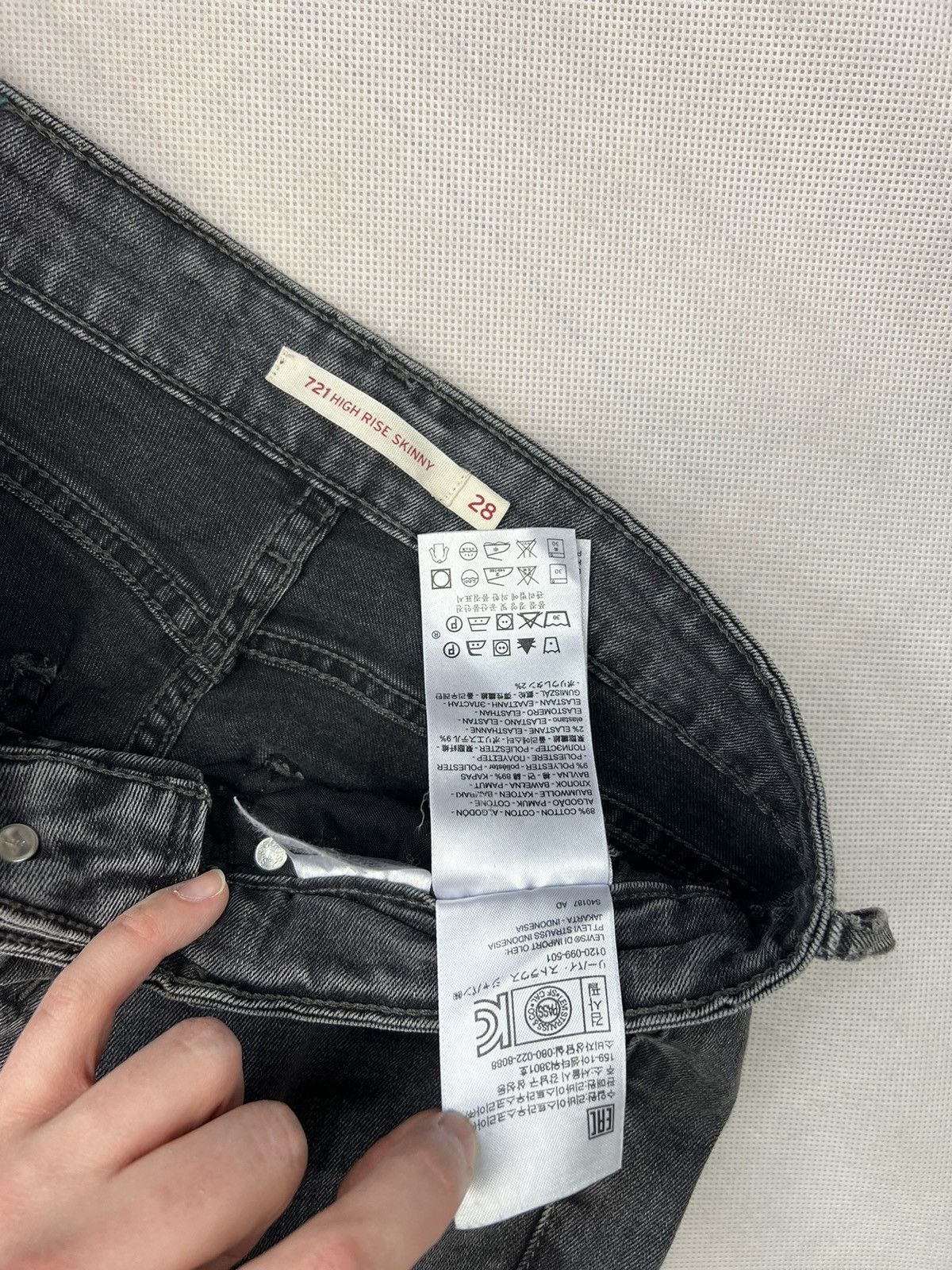 Levi's Pants Levi’s 721 High Rise Skinny Jeans Women Size 27" / US 4 / IT 40 - 4 Thumbnail