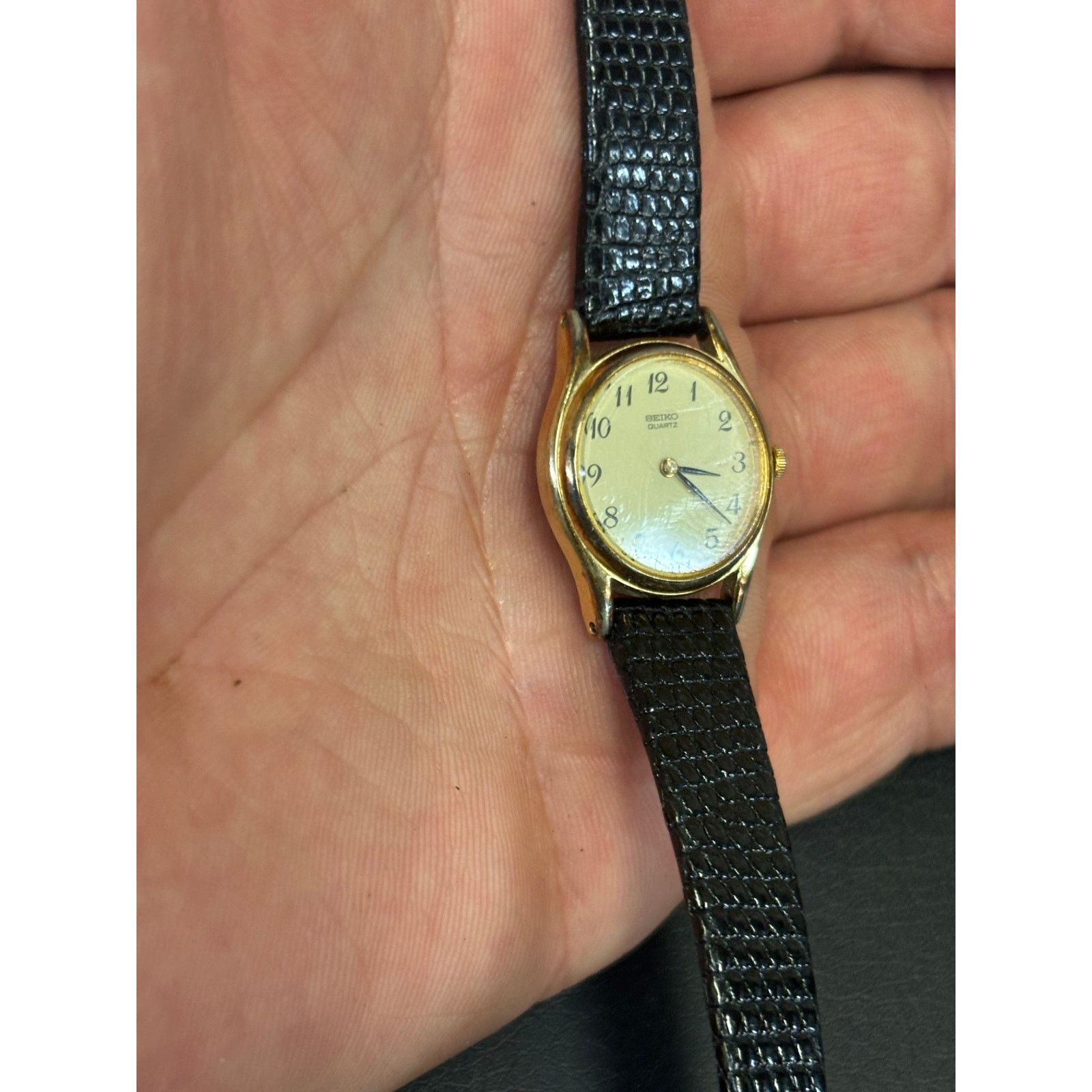 Seiko Vintage Seiko 2C20-0369 Gold Tone Women’s Watch! New Battery Size ONE SIZE - 2 Thumbnail