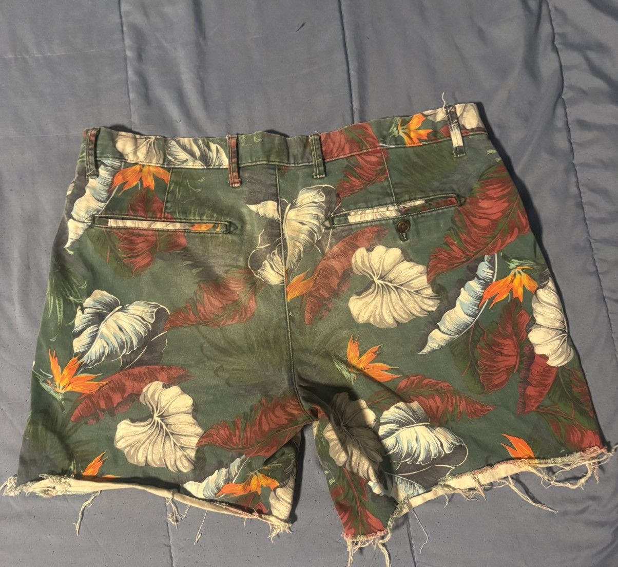 Gap Gap Men's Chino Shorts Floral Print Flat Front Casual Size US 31 - 13 Thumbnail