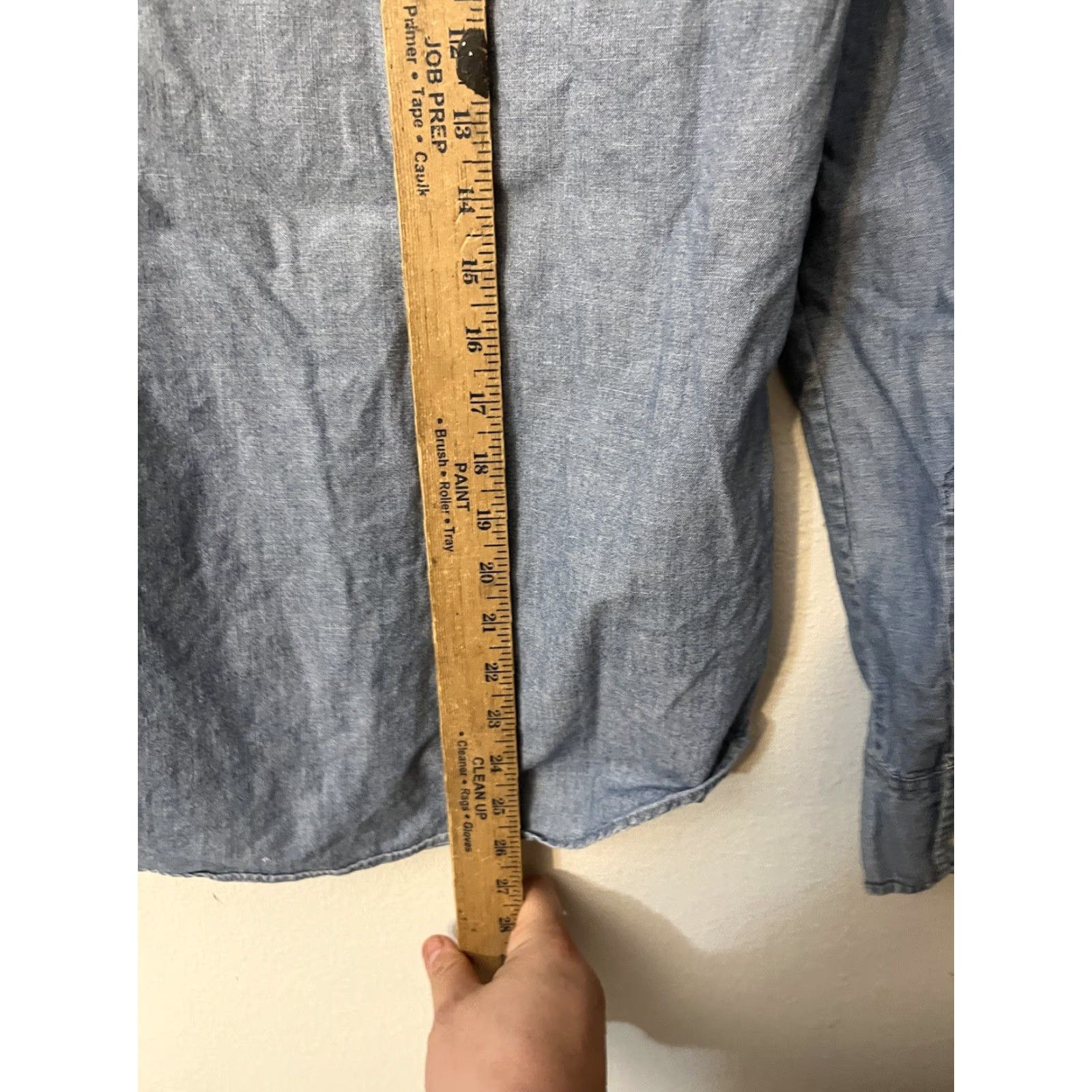 J.Crew VINTAGE J. Crew Chambray Fit Shirt Style 91506 Roll Tab Sleeves Women S Blue Solid Shirt Adult Small Women Size S / US 4 / IT 40 - 5 Thumbnail