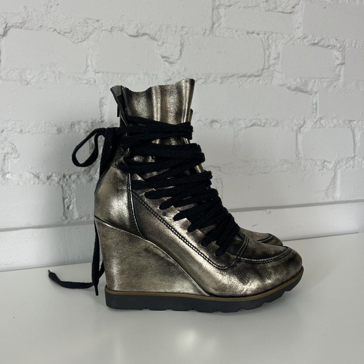 Other Insane wedge metallic lace-up leather boots Size US 10 / IT 40 - 2 Thumbnail
