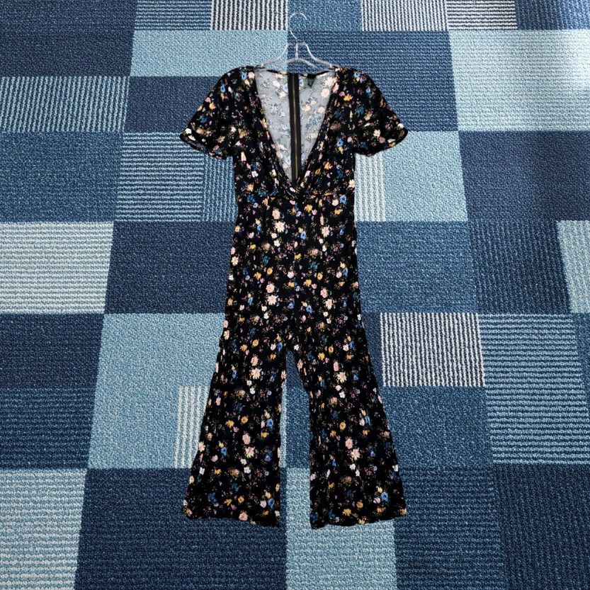 Vintage Wild Fable Womens Black Floral Jumpsuit Romper XS Short Sleeve Capri Size 26" / US 2 / IT 38 - 1 Thumbnail