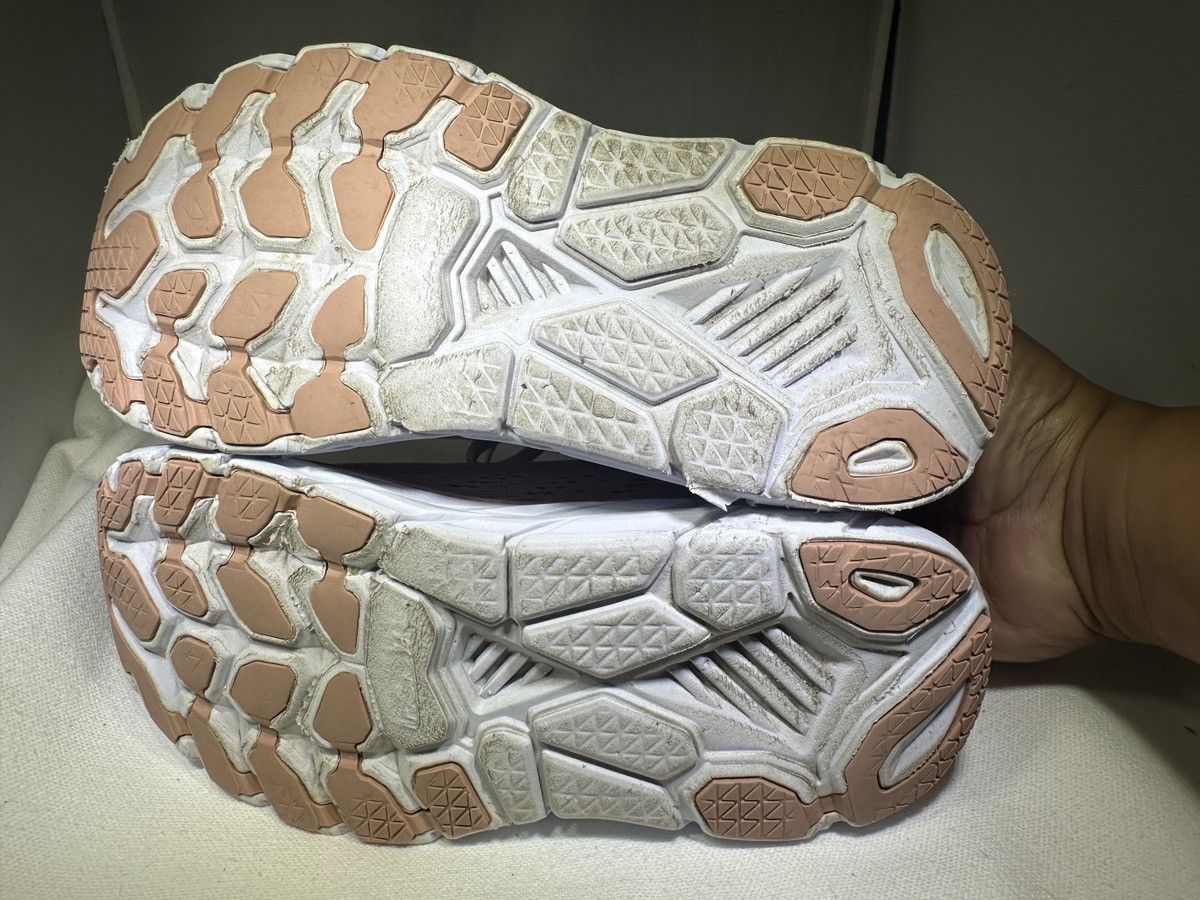 Hoka PreOwned Hoka Clifton 7 Women’s 6 Pink Running Sneakers Size US 6 / IT 36 - 5 Thumbnail