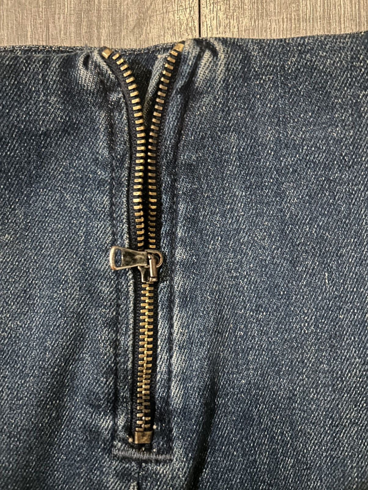 Mowalola EMBOSSED DENIM MINI SKIRT Size 28" / US 6 / IT 42 - 7 Thumbnail