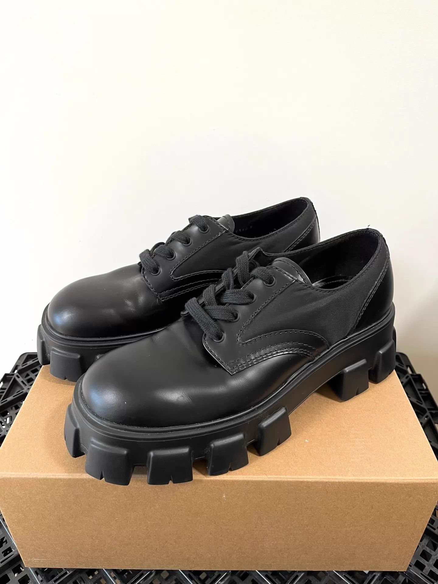 Prada Prada Monolith Zigzag Thick Tire Sole Derby Shoe 9 Size US 9 / EU 42 - 1 Thumbnail