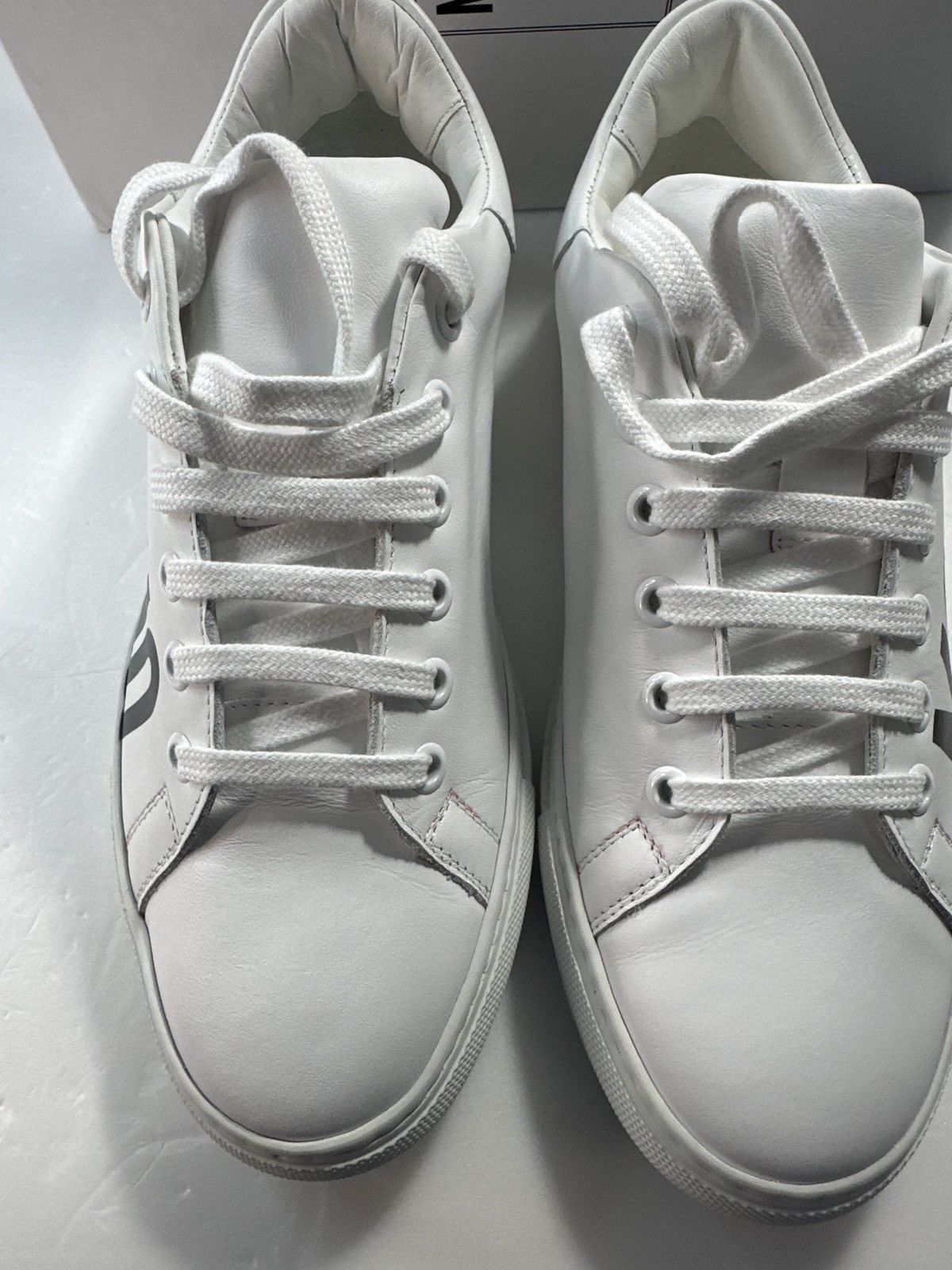 Moschino Moschino Low-Top Logo Sneakers large contrast logo printed Size US 8 / IT 38 - 7 Thumbnail