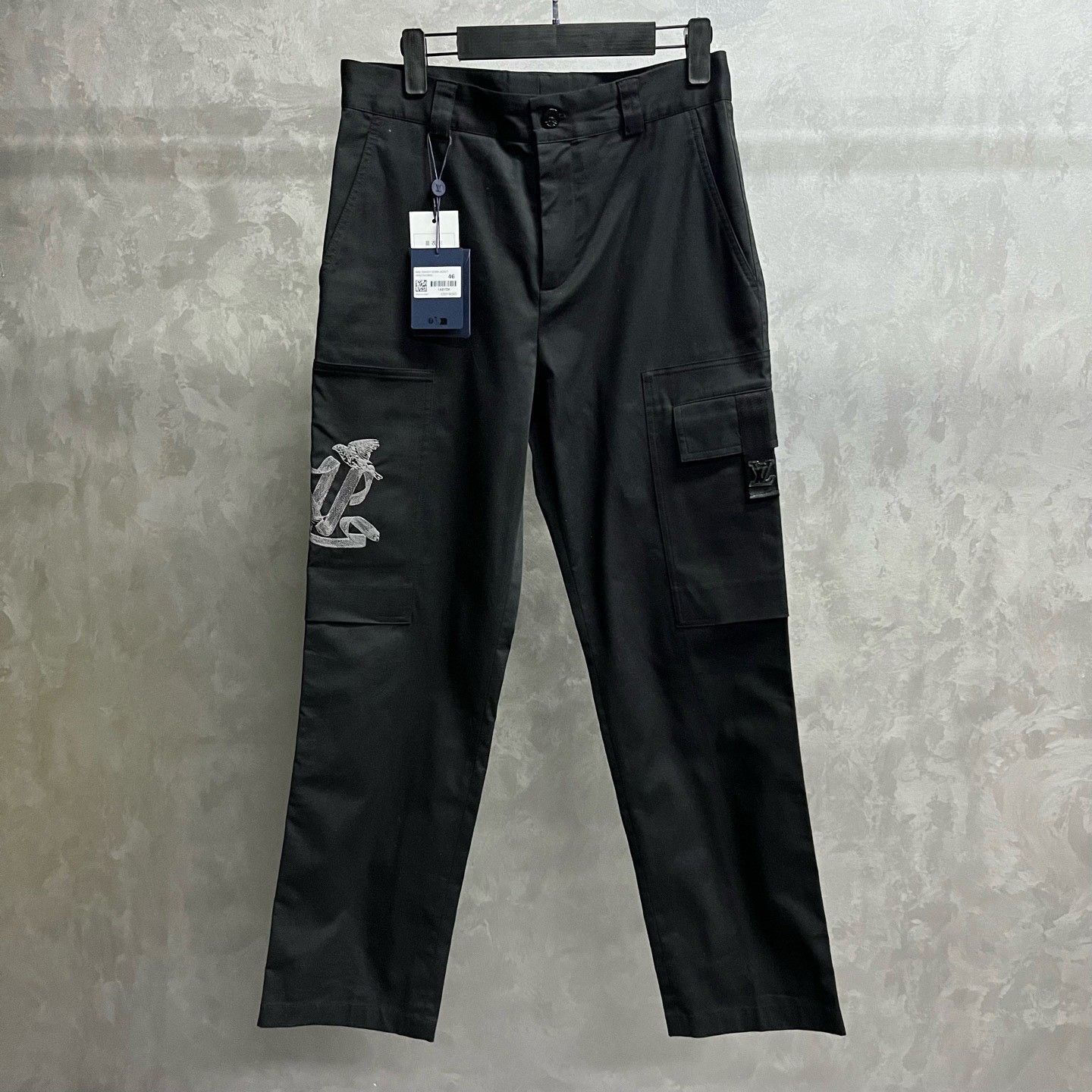 Louis Vuitton Louis Vuitton Casual Embroidered Black Casual Pants 28 Men Size US 28 / EU 44 - 1 Thumbnail
