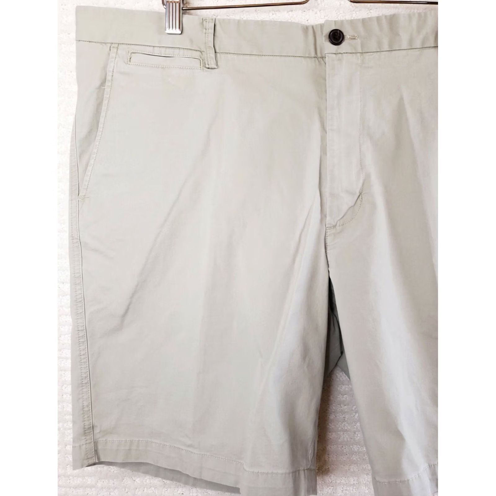 Lands' End Lands' End Men's 42 Flat Front Classic Fit 9" Beige Chino Shorts NWOT Size US 42 / EU 58 - 3 Thumbnail