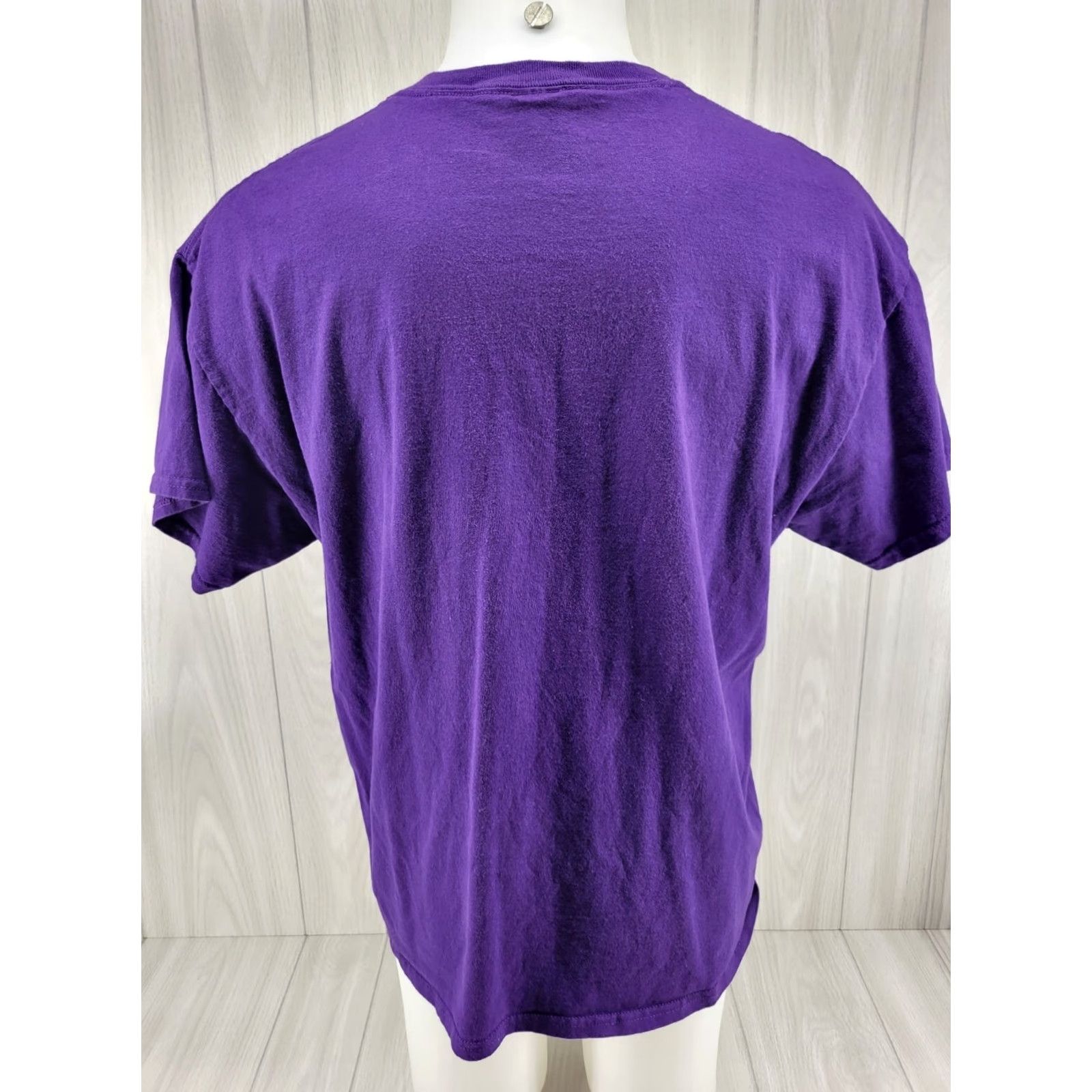 Gildan VINTAGE WKUL 92.1 FM Mens Shirt Purple XL Gildan T-Shirt Short Sleeve Button? Size US XL / EU 56 / 4 - 6 Thumbnail