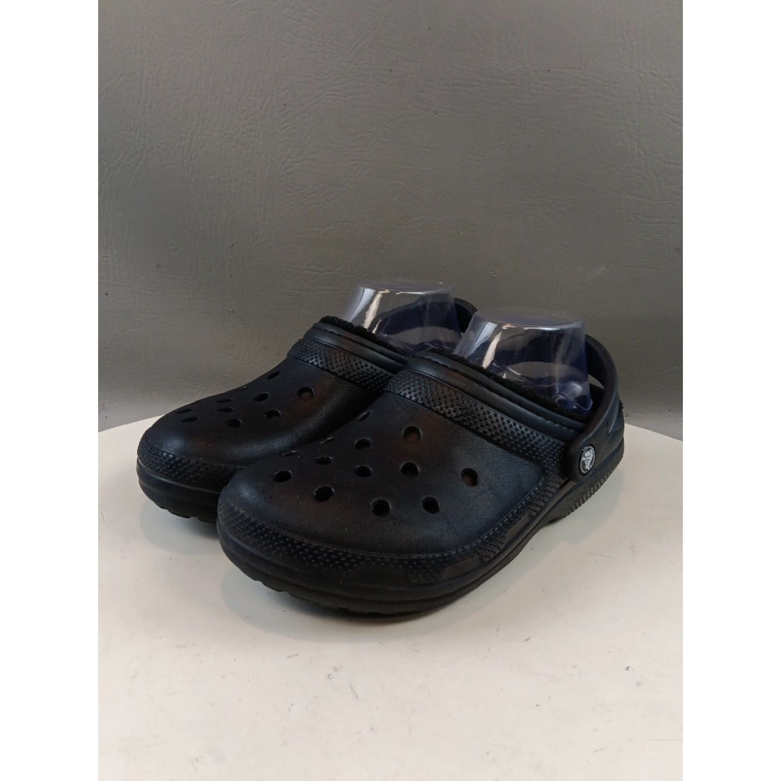 Crocs Crocs Women’s Sandal Slip-On Black Faux Fur Lining Lightweight Clog Sandals 7 US Women Size US 7 / IT 37 - 4 Thumbnail