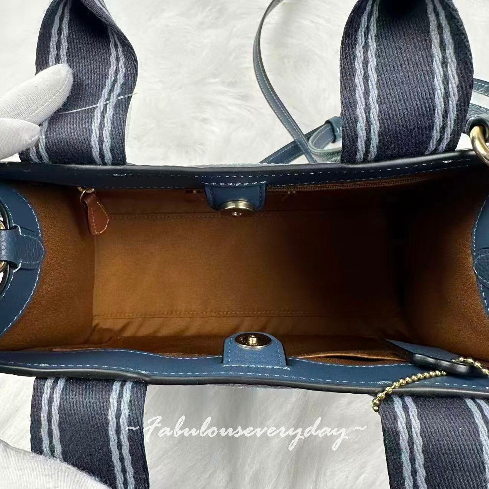 Coach Coach Smith Tote Bag 24 Crossbody Leather/Gold/Denim Multi Size ONE SIZE - 6 Thumbnail