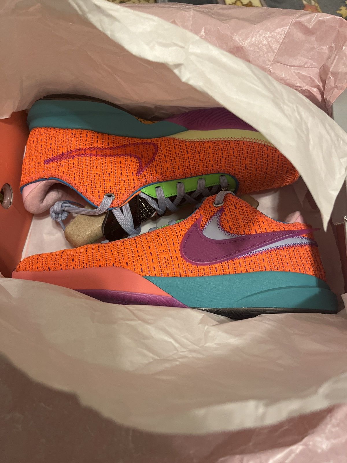 Nike Lebron 20 The Chosen One Size US 11 / EU 44 - 4 Thumbnail