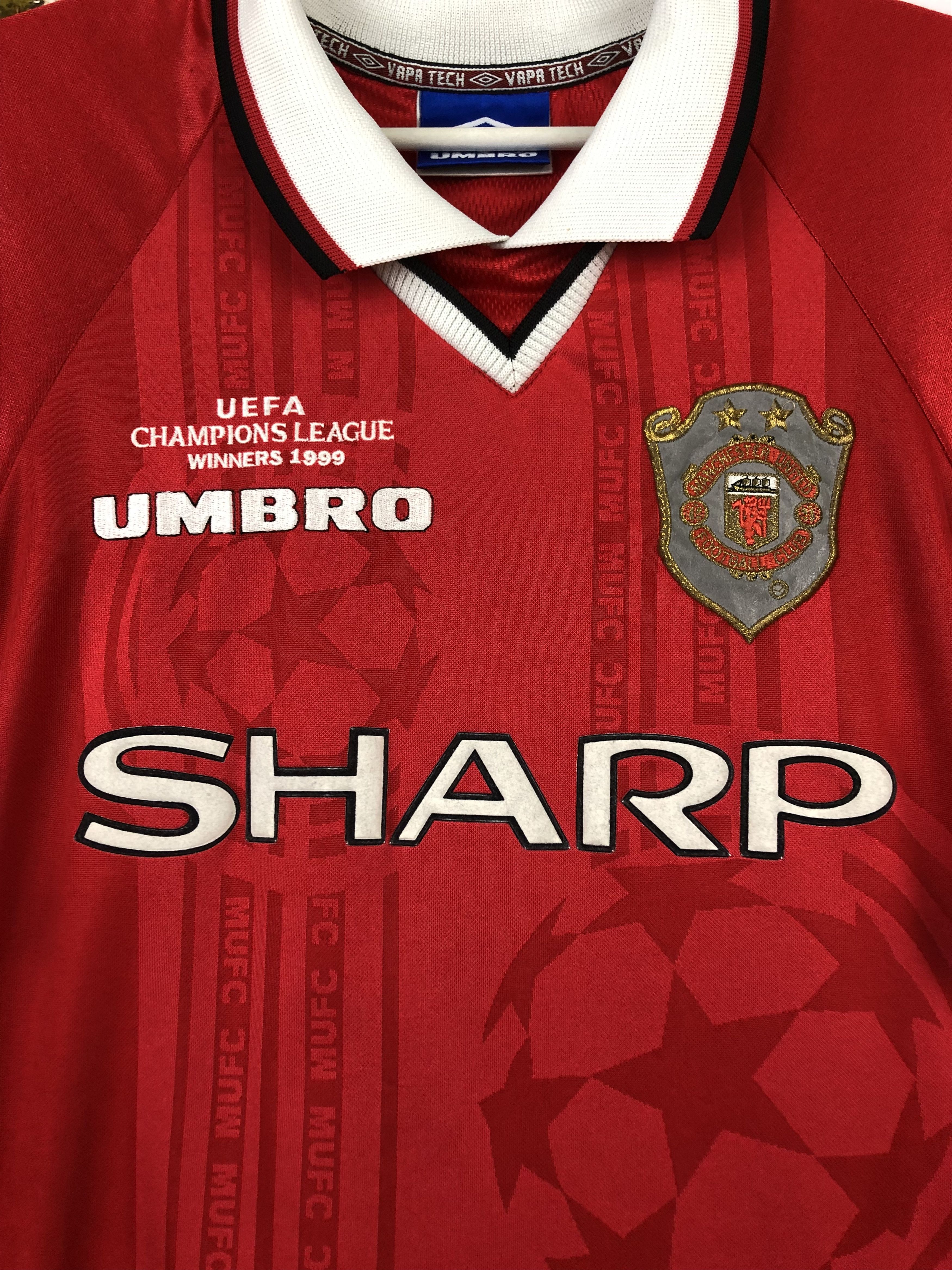 Vintage Manchester United Cup Shirt shirt 1997 Soccer Jersey Size US L / EU 52-54 / 3 - 3 Thumbnail