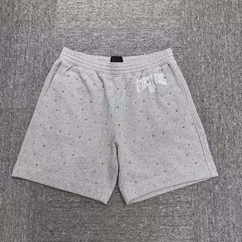 Givenchy Givenchy SizeXL Studded Shorts Size US 30 / EU 46 - 1 Thumbnail