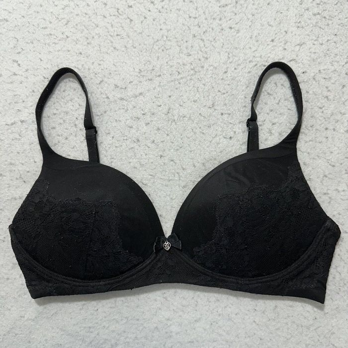 Victoria's Secret bra size 34D  Bra sizes, Victoria's secret, Bra