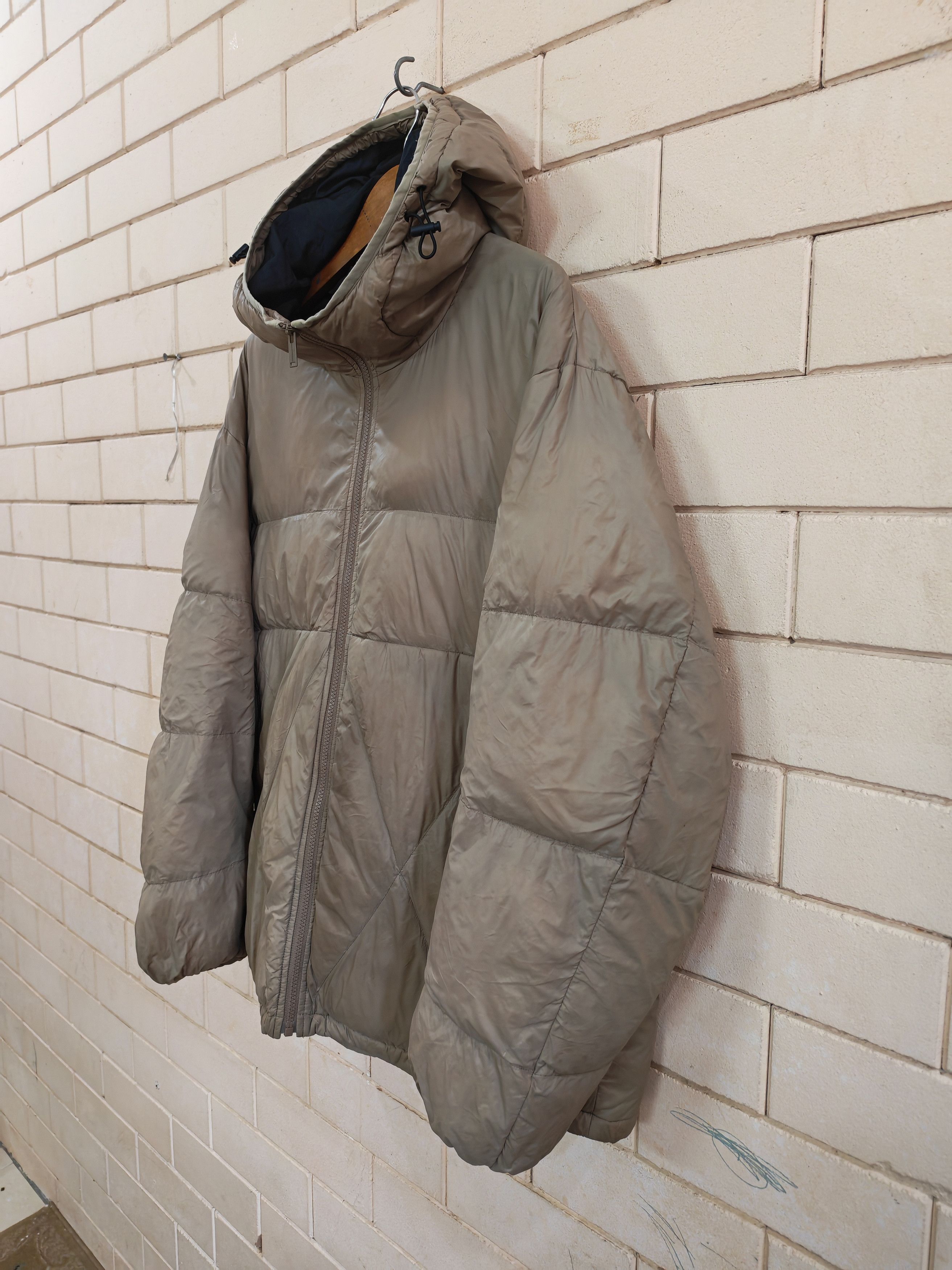 GU × Undercover Gu x Undercover Puffer Hoody Size US XL / EU 56 / 4 - 2 Thumbnail