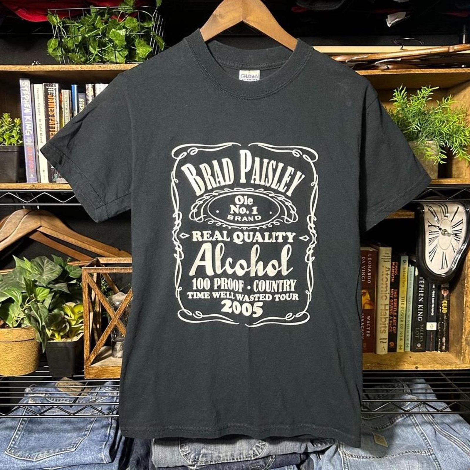 Gildan Vintage Y2K 2005 Brad Paisley Time Well Wasted Tour T-Shirt Size US S / EU 44-46 / 1 - 1 Thumbnail
