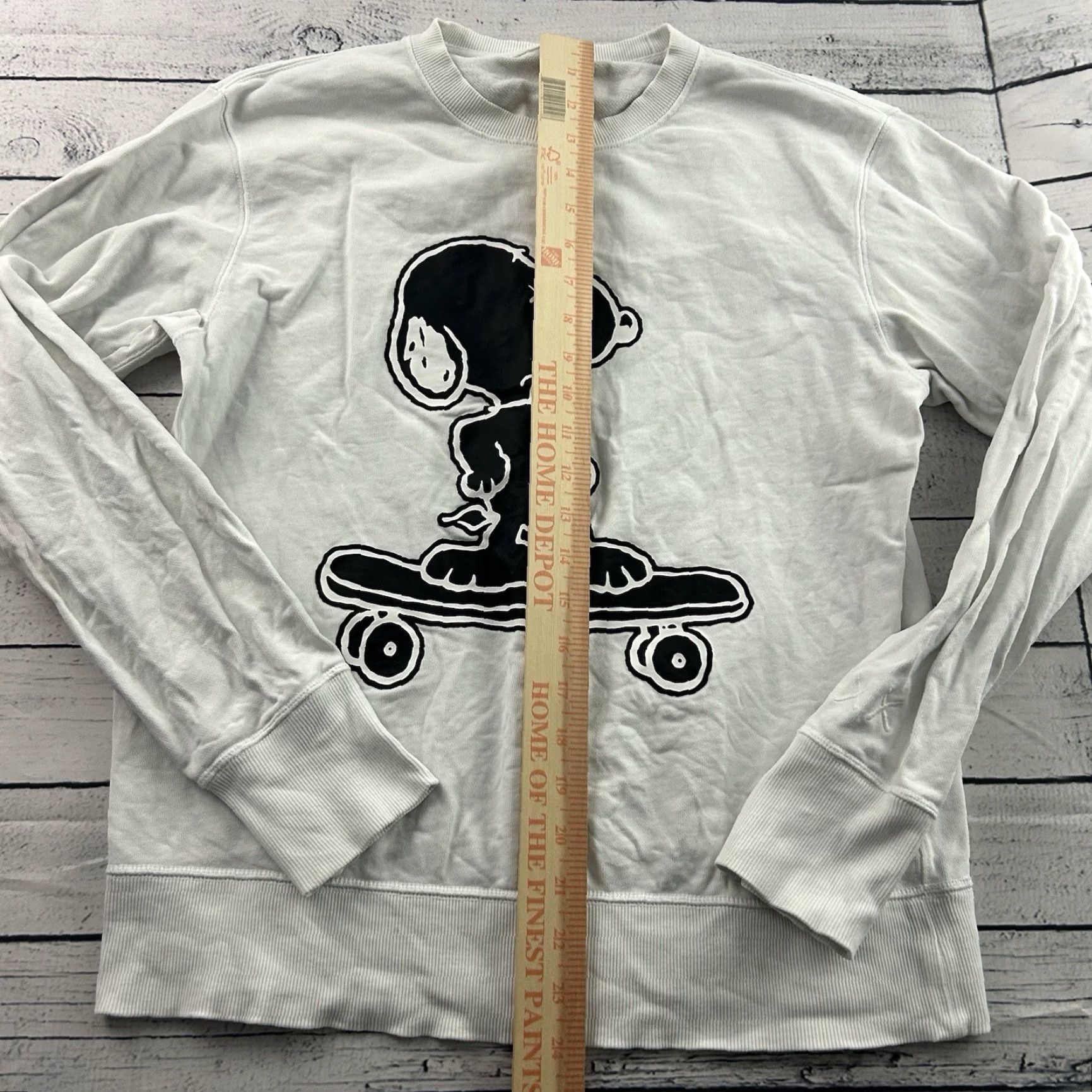 Uniqlo Uniqlo Kaws Peanuts Snoopy Long Sleeve Crewneck Sweatshirt Men Small White Size US S / EU 44-46 / 1 - 3 Thumbnail