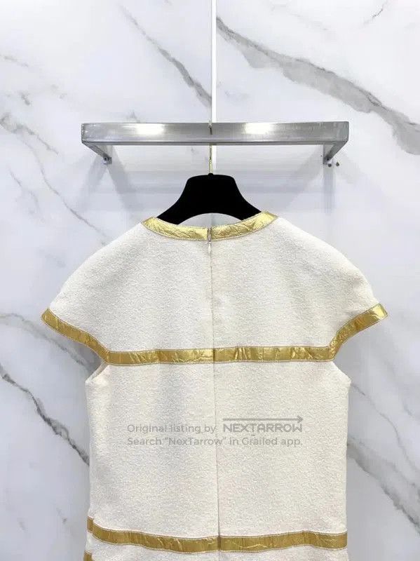 Chanel Chanel White Silk Blend Short Sleeve Dress . Size M / US 6-8 / IT 42-44 - 7 Thumbnail