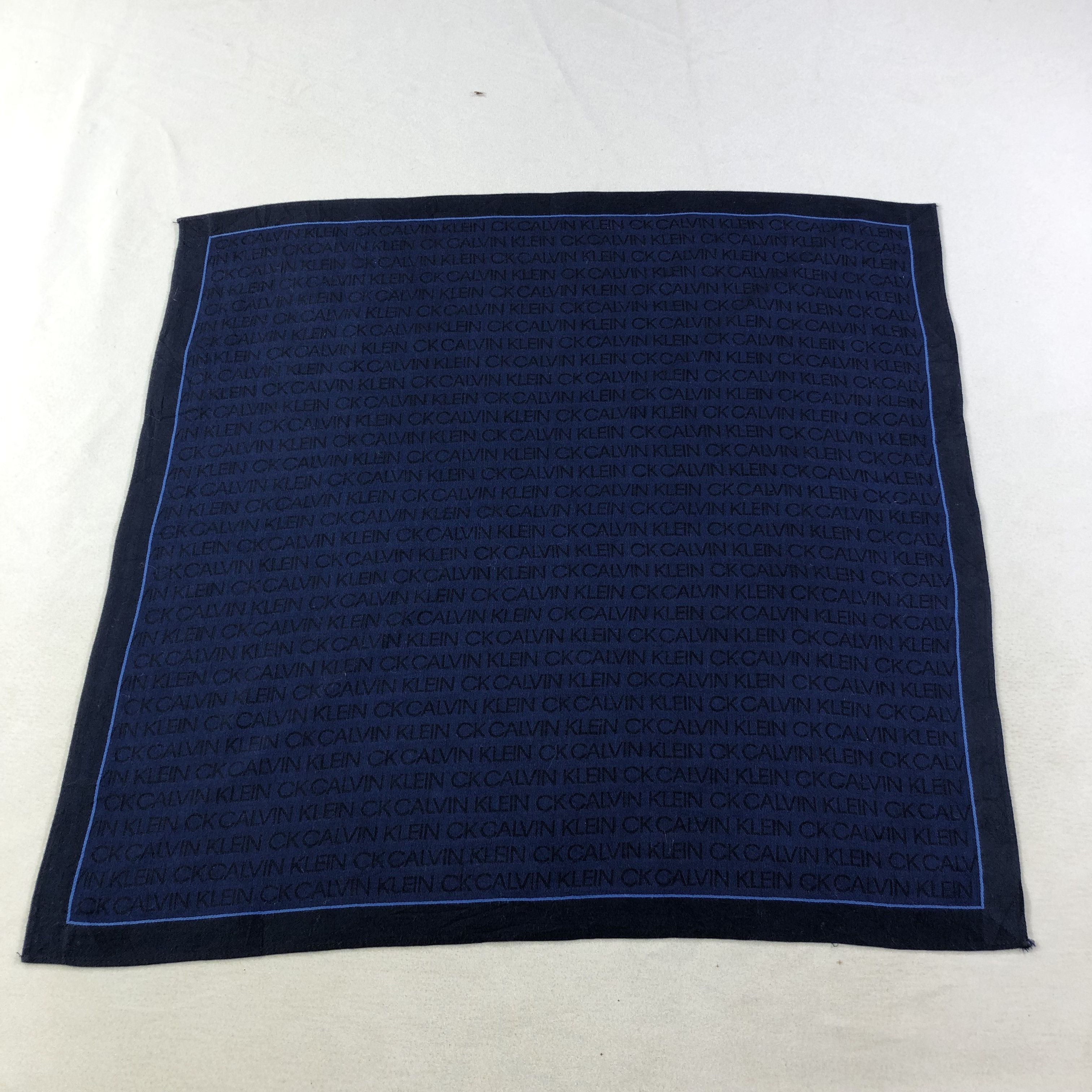 Calvin Klein Calvin Klein Handkerchief Neckerchief Bandana H2291 Size ONE SIZE - 3 Thumbnail