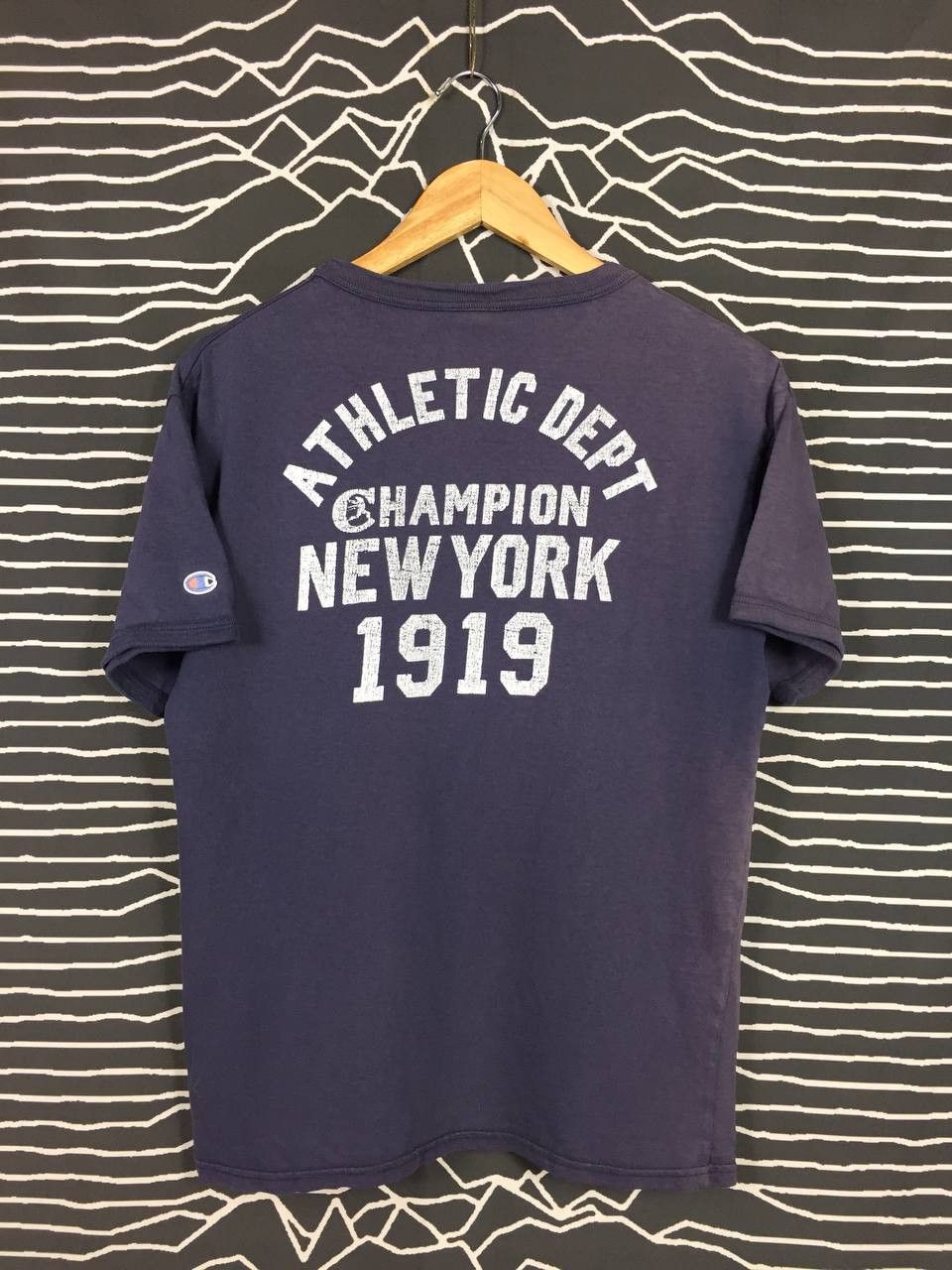 Champion × Vintage Vtg Sunfaded Champion Athletic Dept New York 1919 Tee Size US M / EU 48-50 / 2 - 2 Thumbnail