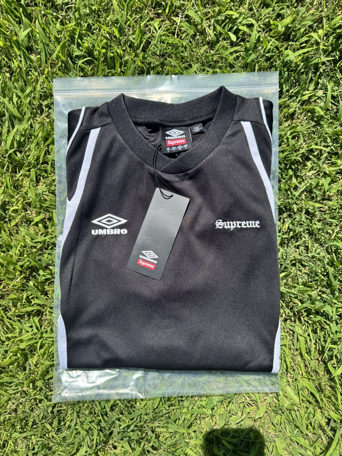 Supreme × Umbro Supreme Umbro Old English Soccer Jersey Size US S / EU 44-46 / 1 - 3 Thumbnail