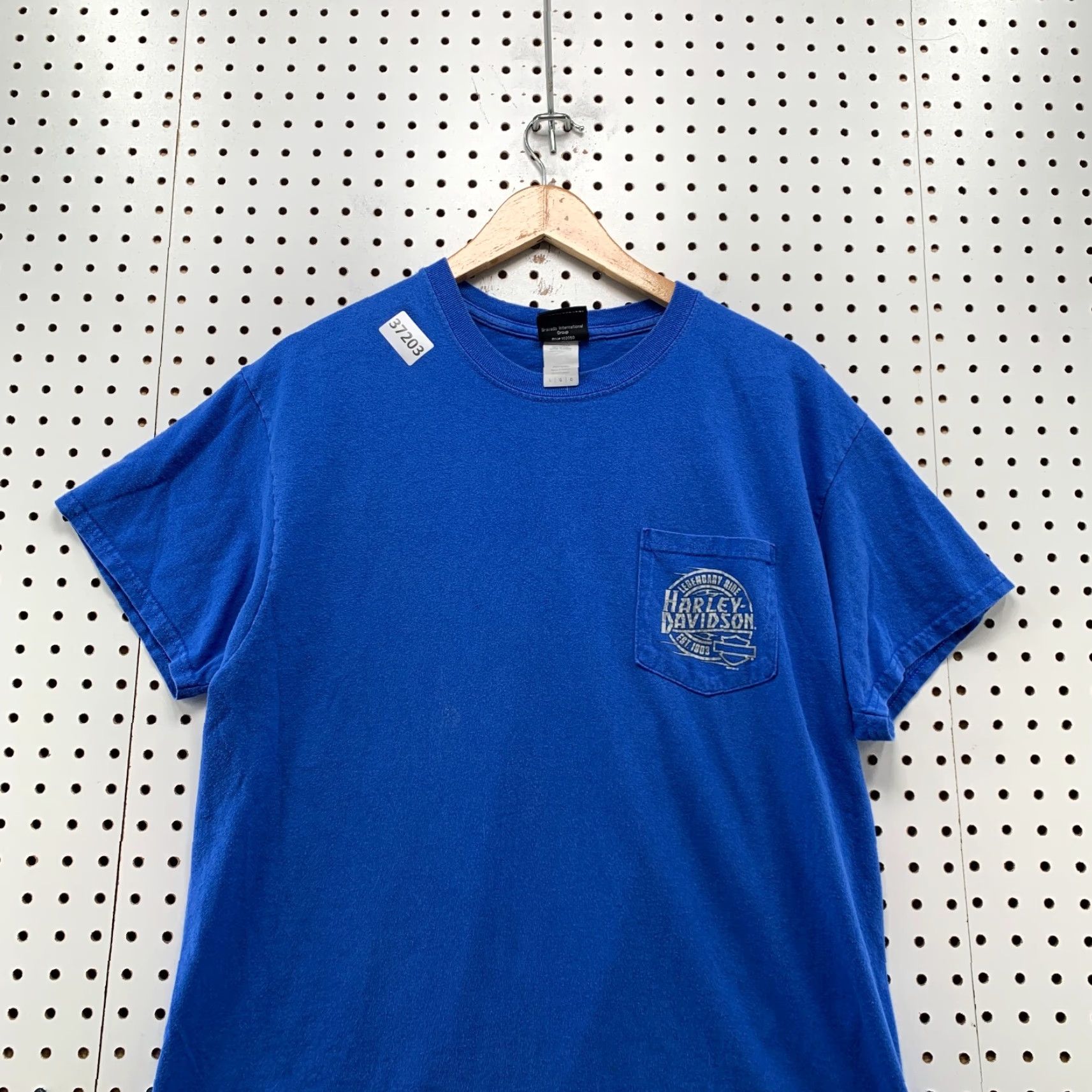 Harley Davidson VINTAGE Harley-Davidson Pocket Shirt Mens Large Blue Peoria Illinois Motorcycle 20x27.5 Shirt Mens Blue Vintage Harley-Davidson Pocket Shirt 20x27.5 Size US L / EU 52-54 / 3 - 3 Thumbnail