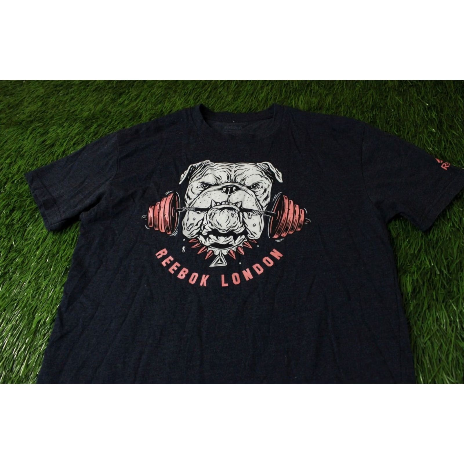 Reebok REEBOK LONDON PERFORMANCE ORIGINAL MEN CASUAL SHIRT T-SHIRT TEE JERSEY SIZE M Gray Short Sleeve T-Shirt 100% Cotton Sports Logo Classic Fit Mens Size US M / EU 48-50 / 2 - 2 Thumbnail