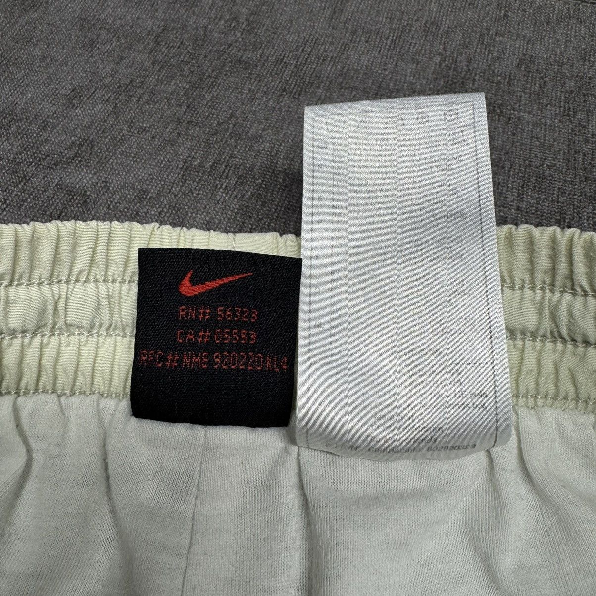 Nike × Vintage Vintage Nike BeigeY2K Baggy Track Pants Size US 30 / EU 46 - 5 Thumbnail