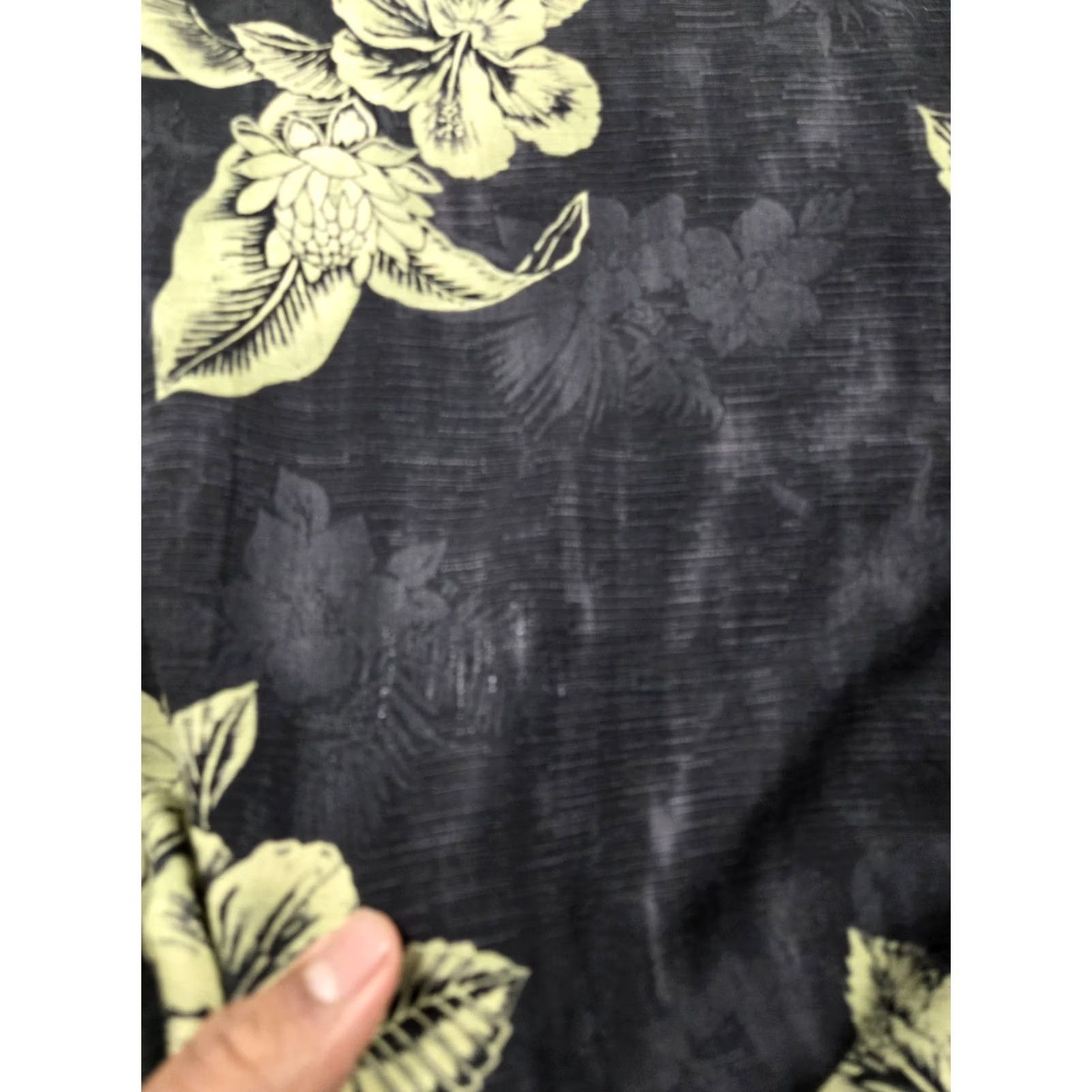Tommy Bahama Tommy Bahama Shirt Mens 2XL Black Floral Hibiscus Button Up Camp Casual Size US XXL / EU 58 / 5 - 3 Thumbnail
