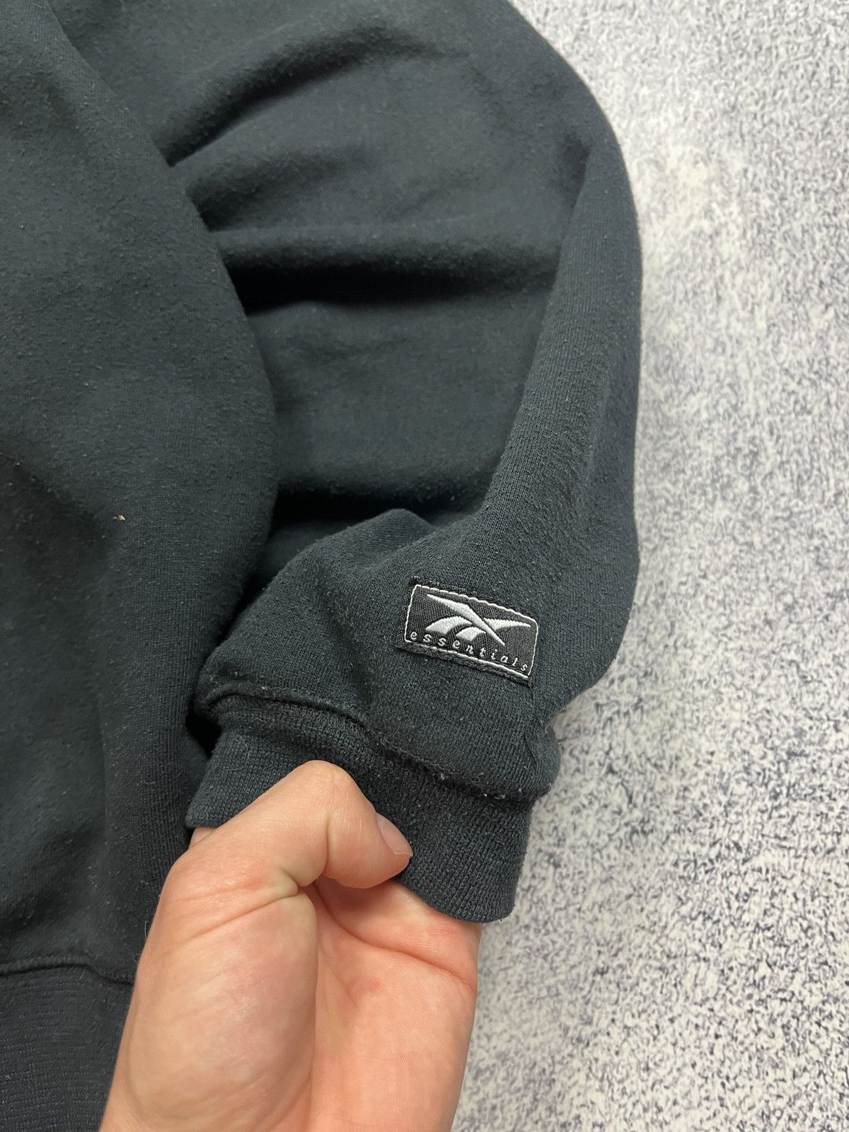 Reebok × Vintage Vintage Reebok Essentials Sweatshirt Embroidered Logo Boxy Size US S / EU 44-46 / 1 - 10 Thumbnail