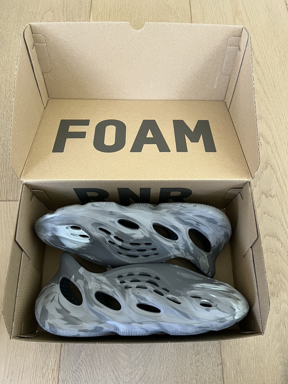 Adidas Gray Yeezy Foam RNR Size US 11 / EU 44 - 1 Thumbnail