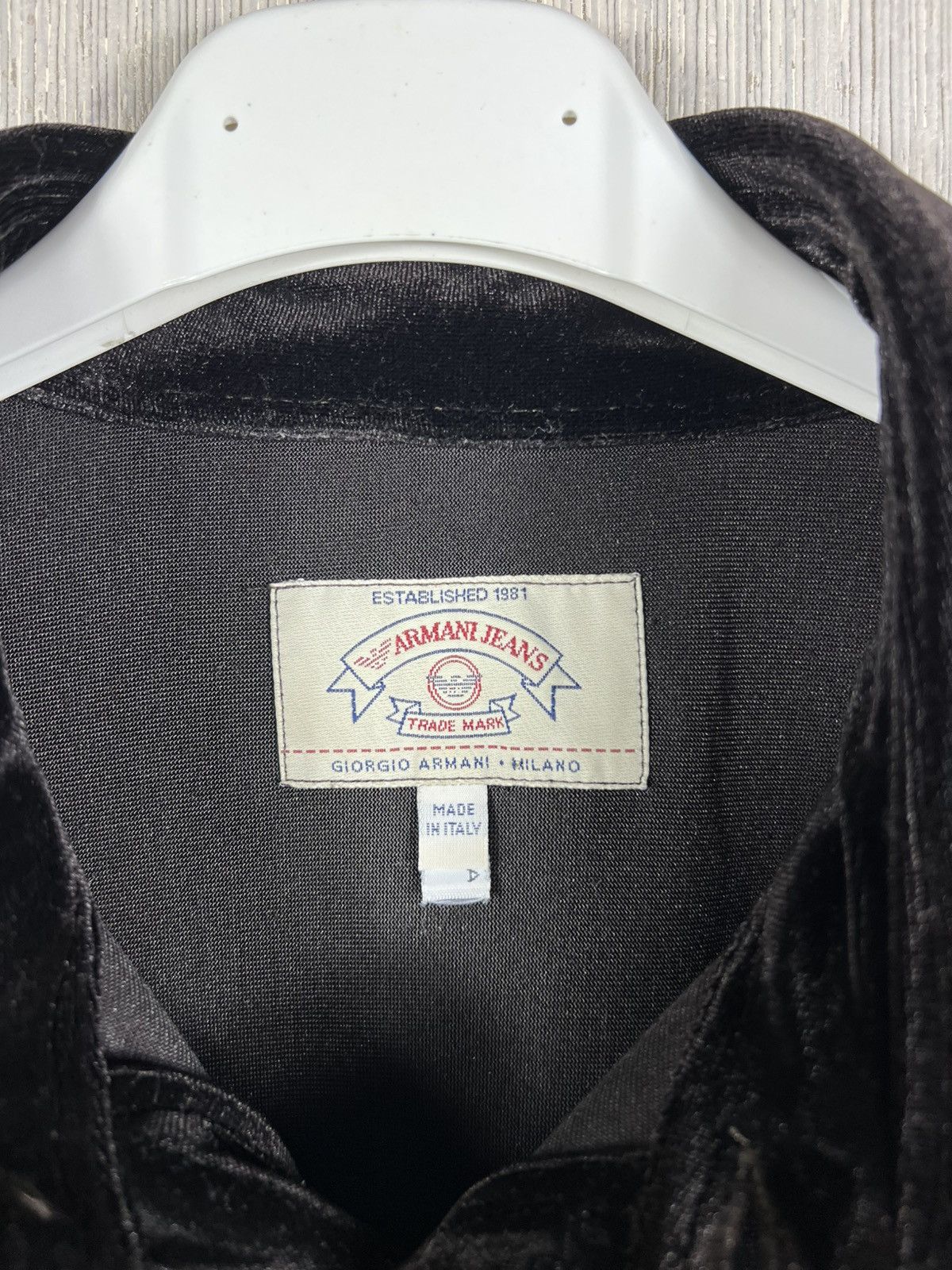 Giorgio Armani Vintage Giorgio Armani Milano velvet shiny luxury shirt Size US L / EU 52-54 / 3 - 18 Thumbnail