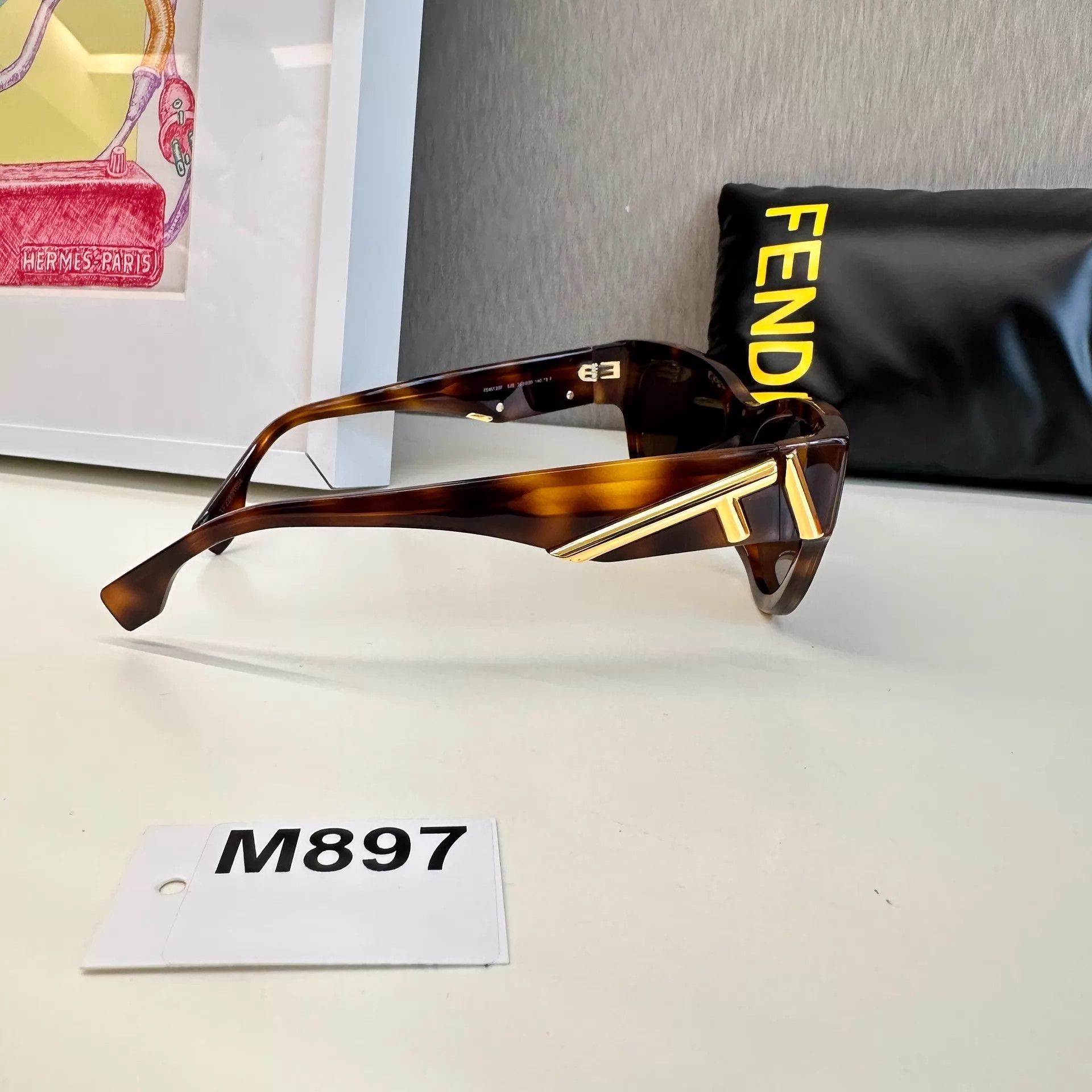 Fendi FENDI Gold Logo Sunglasses with Case Like New M897 Size ONE SIZE - 3 Thumbnail